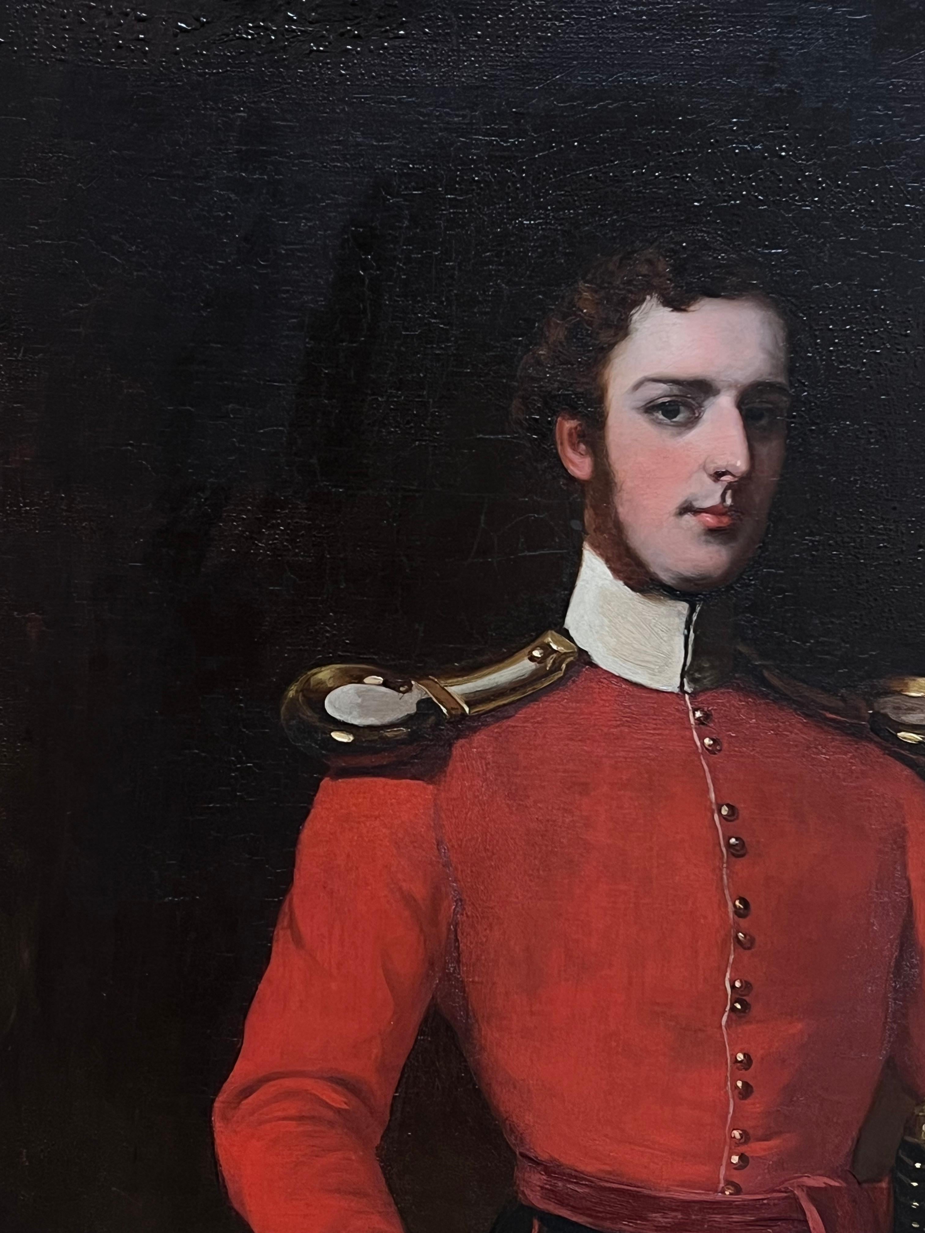1850 Retrato de oficial británico con uniforme militar rojo Pintura al óleo antigua - Figurative Painting Negro de English Victorian Oil 