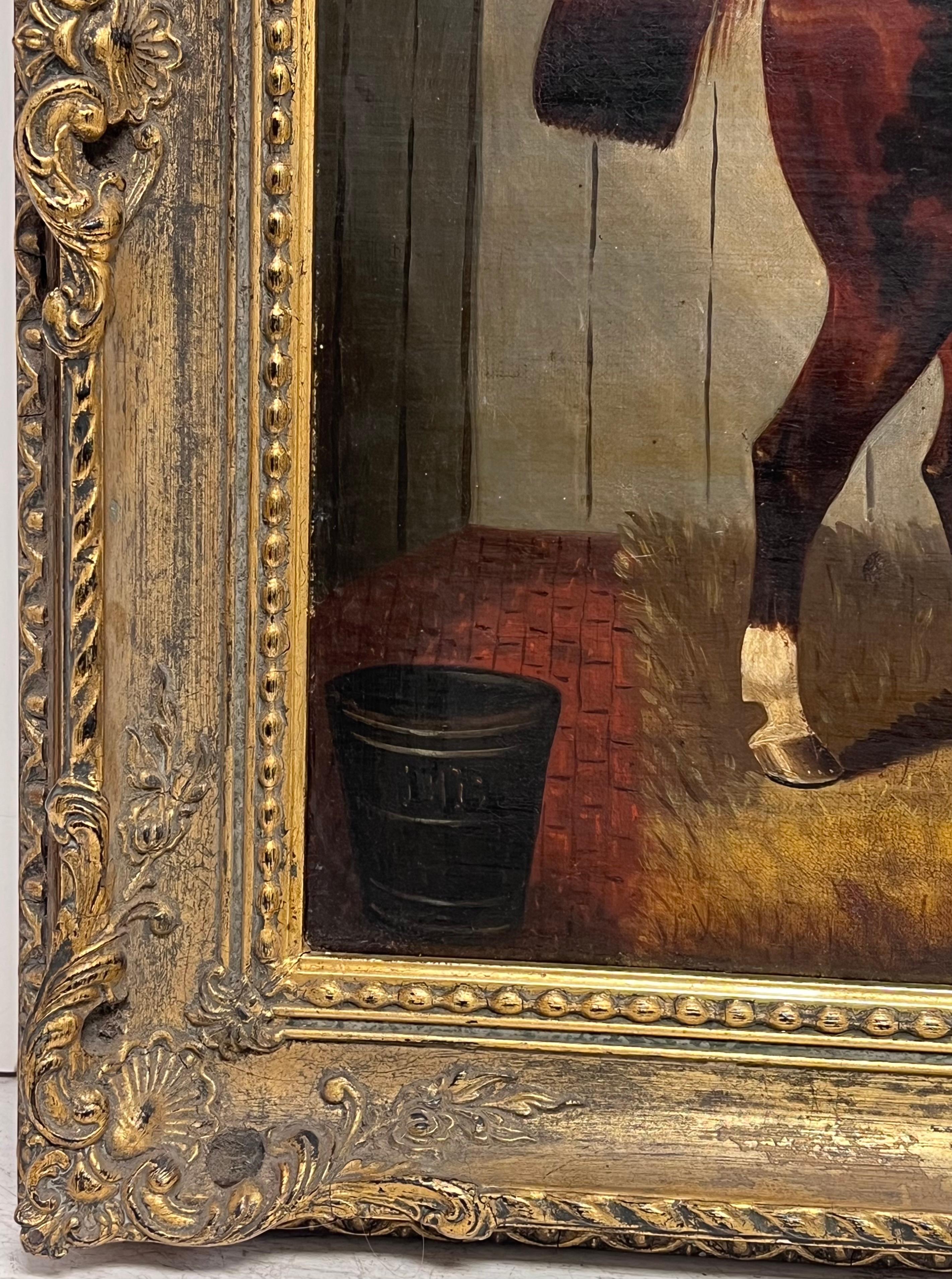 Feine viktorianische Englisch Sporting Art Ölgemälde Pferd mit Sattel im Stall (Viktorianisch), Painting, von English Victorian Oil 