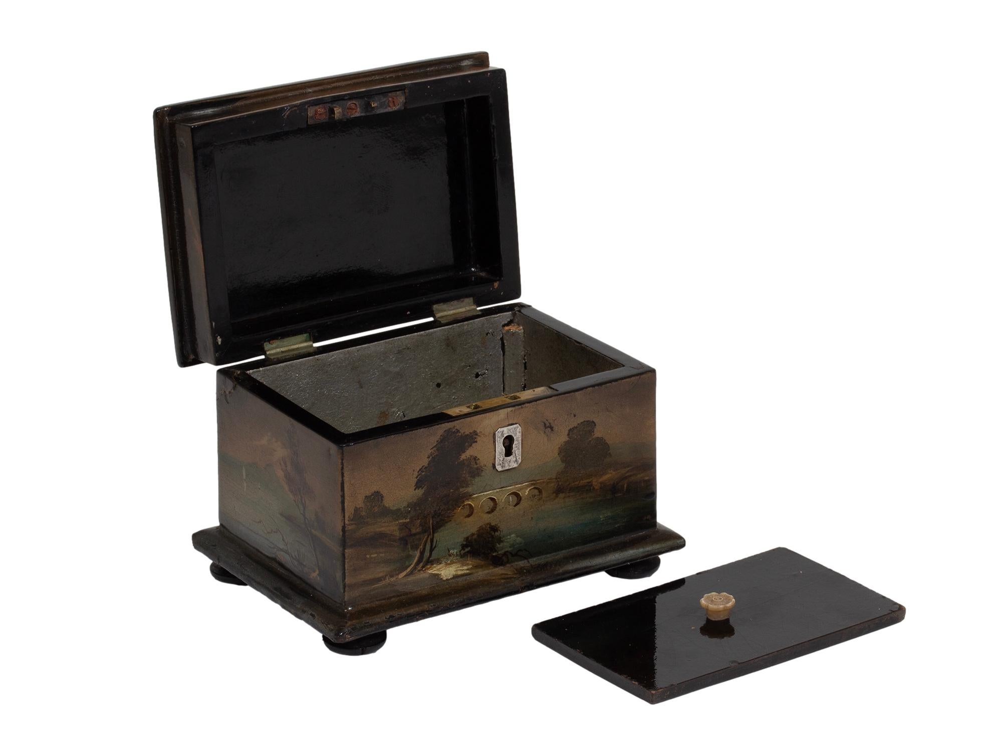 Boîte à thé victorienne en papier mâché en vente 8