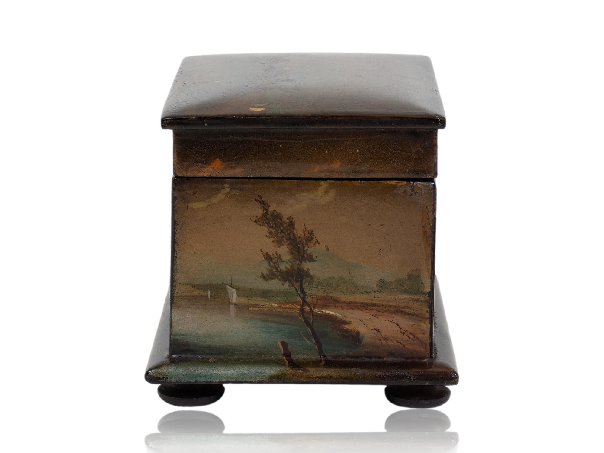 Boîte à thé victorienne en papier mâché Bon état - En vente à Northampton, GB