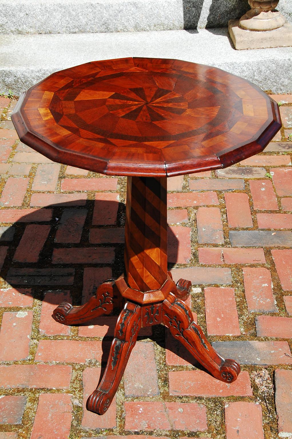 English Victorian Parquetry Inlaid Tilt Table with Faceted Spiral Inlaid Column In Good Condition In Wells, ME