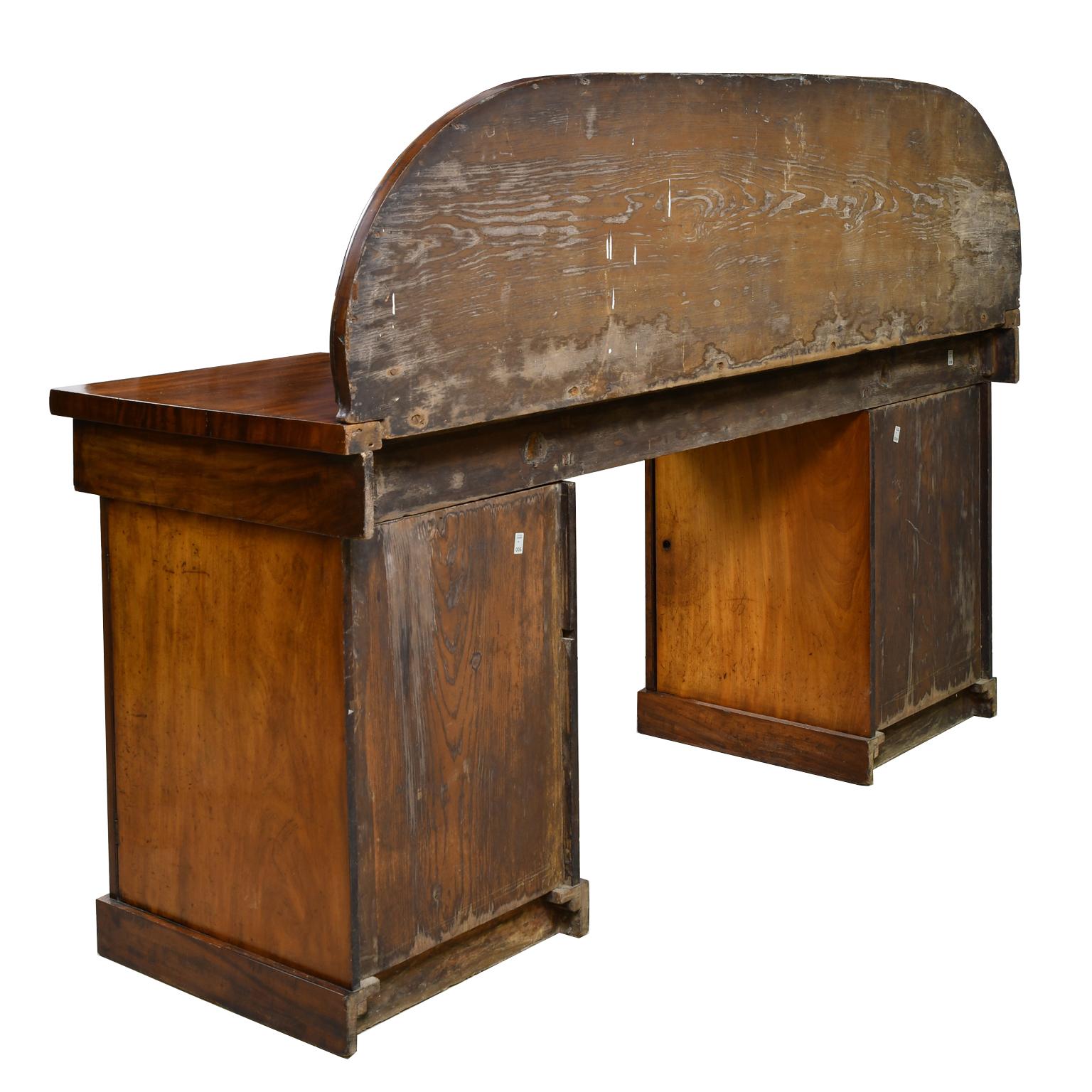 19th Century English Victorian Pedestal Base Sideboard in Mahogany, circa 1850 For Sale