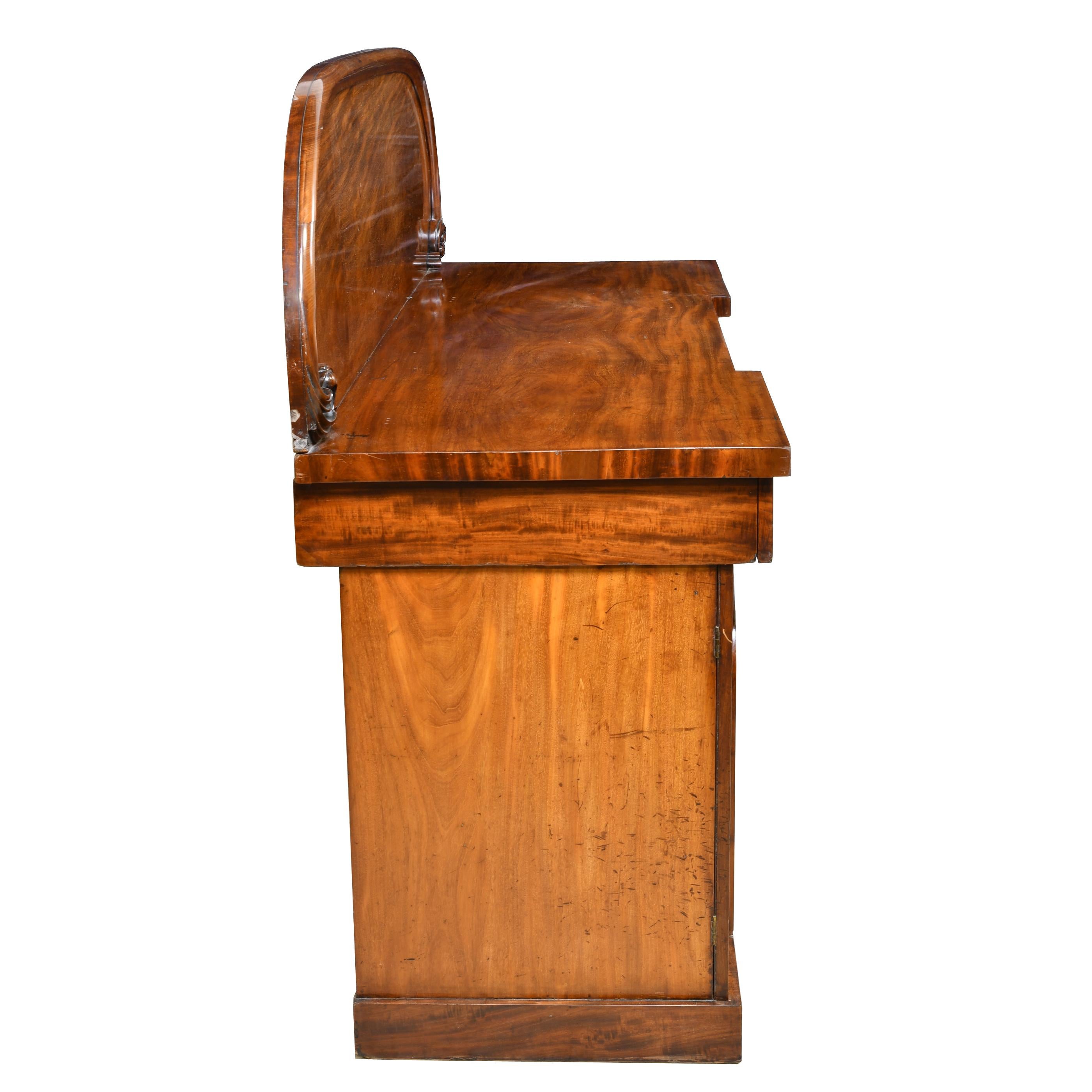 English Victorian Pedestal Base Sideboard in Mahogany, circa 1850 For Sale 3