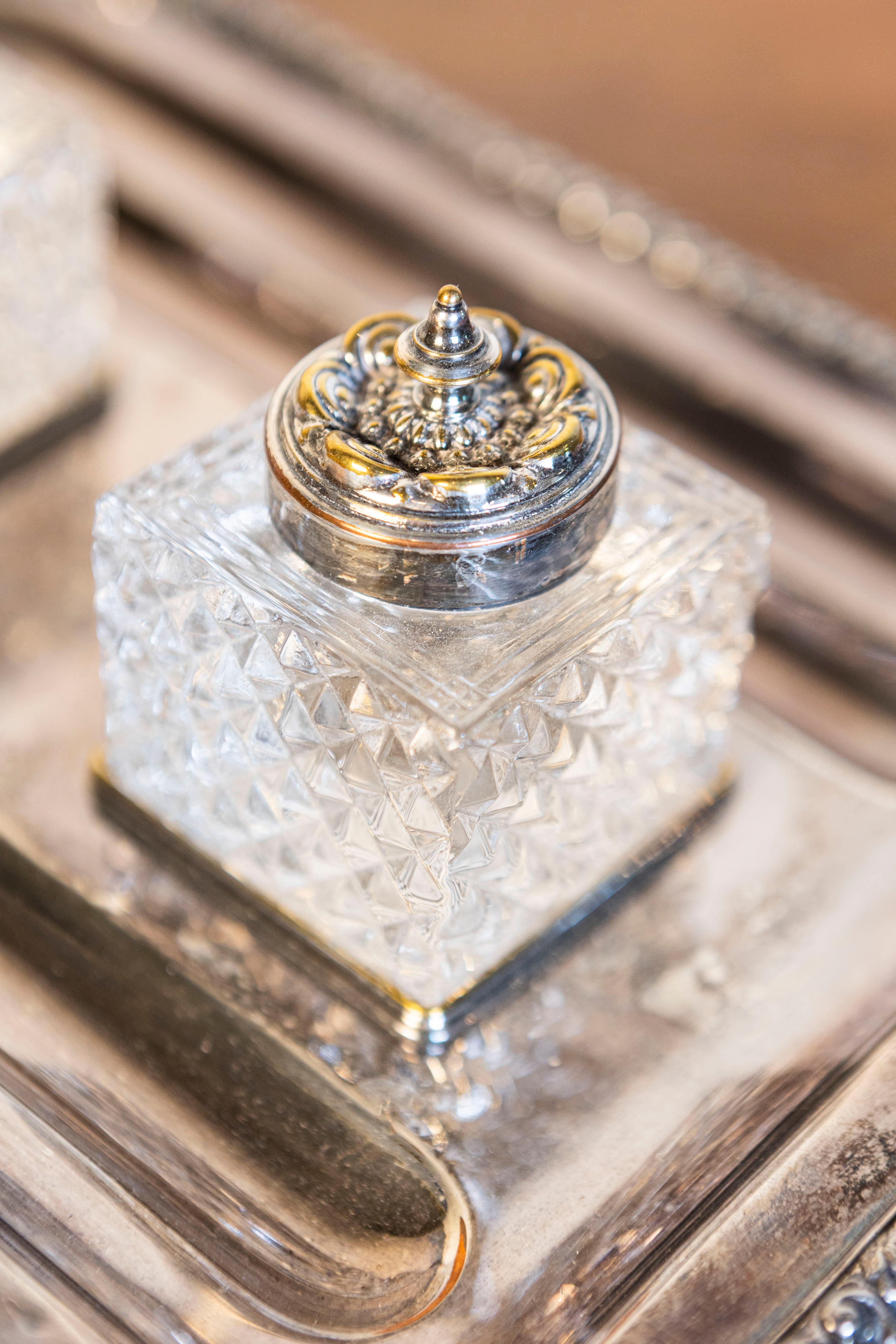 English Victorian Period 1890s Stamped Silver Inkstand with Crystal Inkwells For Sale 1