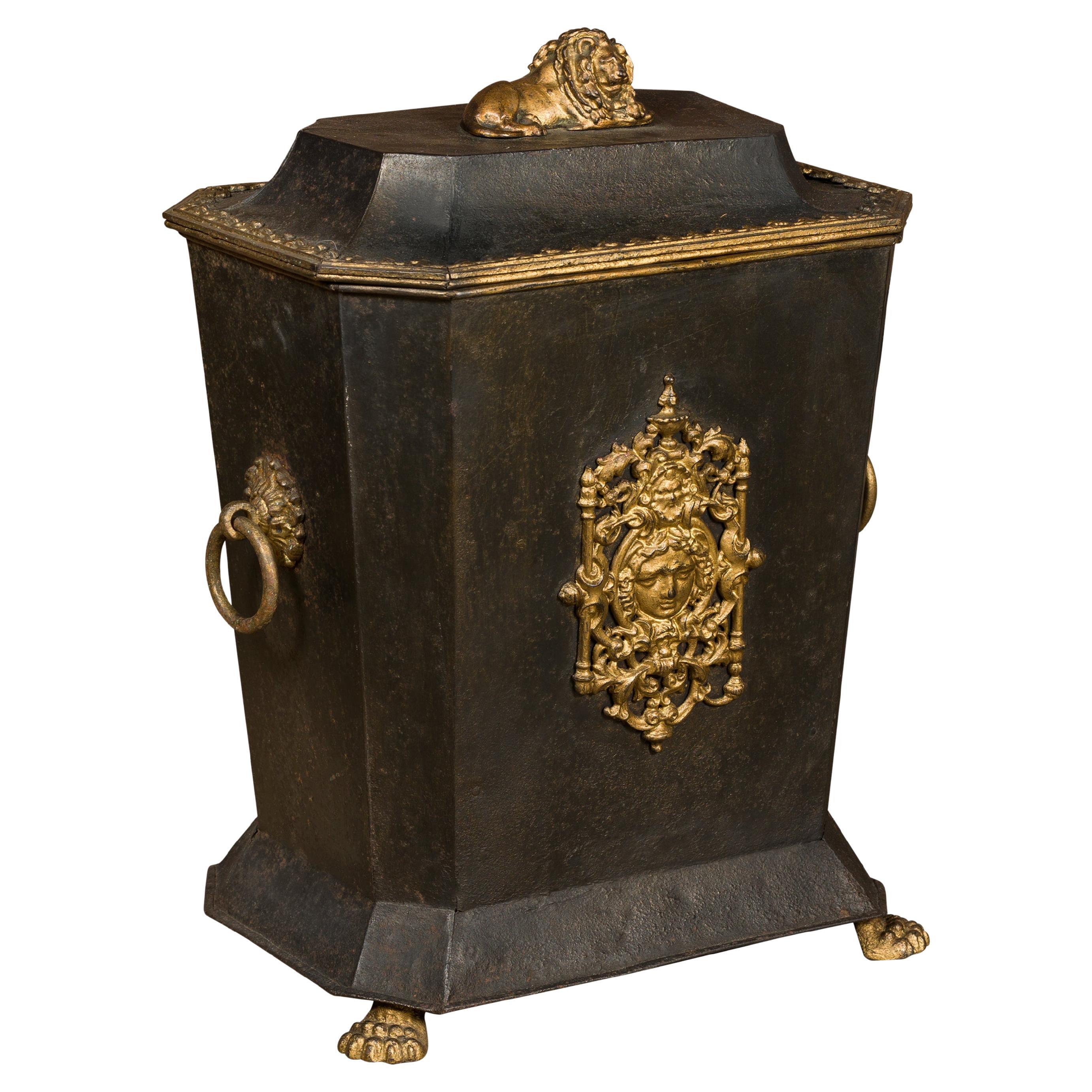 English Victorian Period 19th Century Black and Gold Tôle Coal Scuttle For Sale
