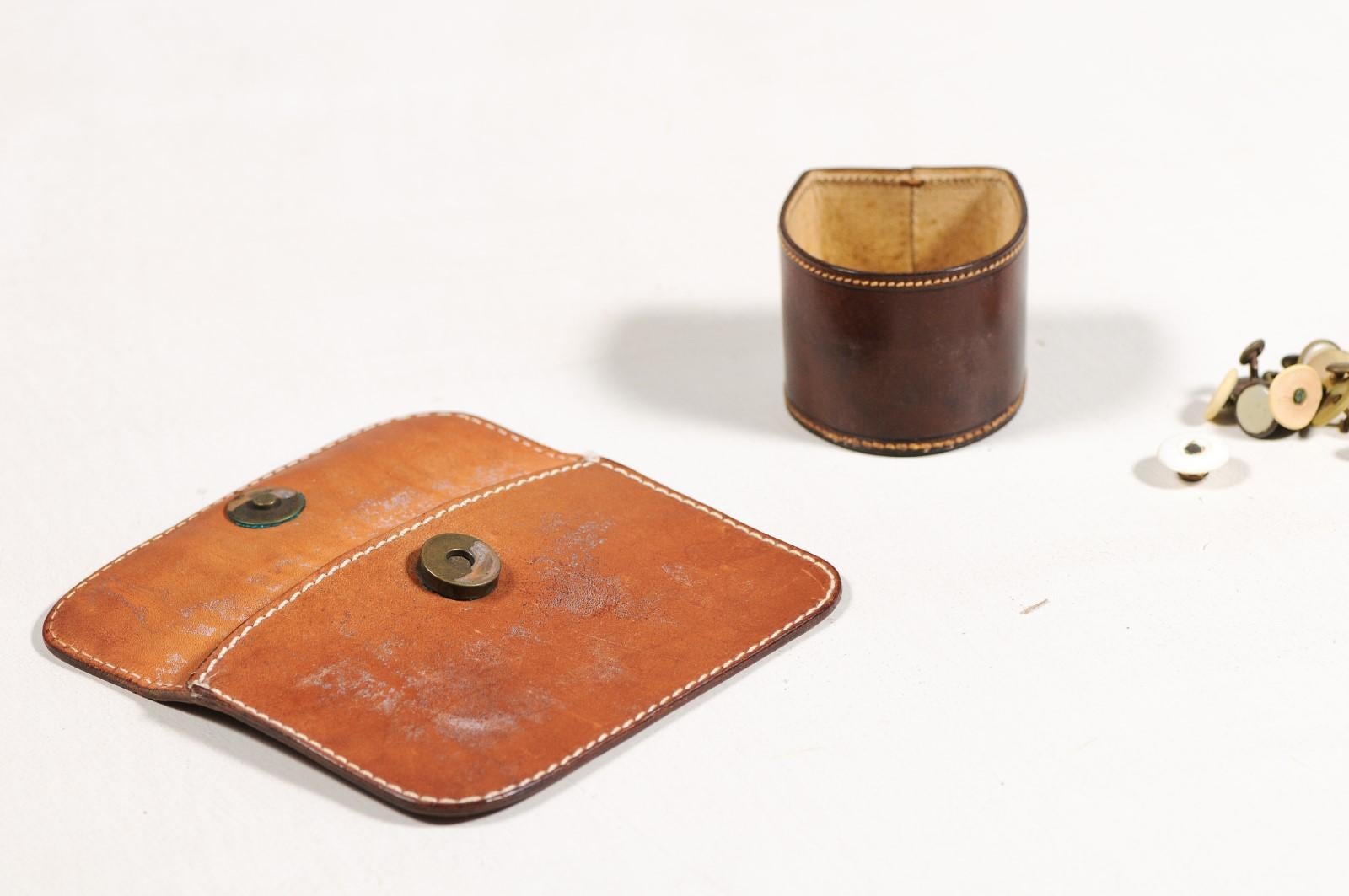 English Victorian Period 19th Century Brown Leather Case with Button Box For Sale 7