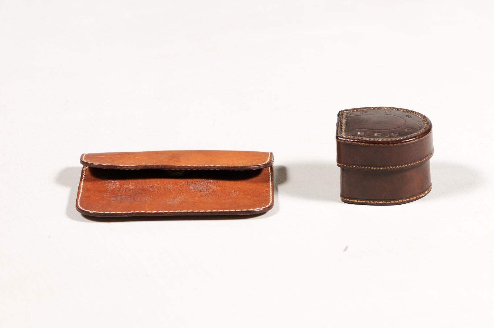 Boîte en cuir marron avec boîte à boutons d'époque victorienne anglaise du 19ème siècle en vente 1
