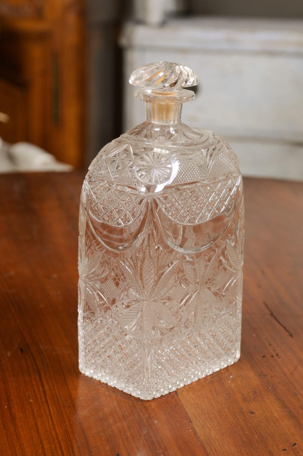 English Victorian Period 19th Century Etched Glass Vanity Bottle with Foliage In Good Condition For Sale In Atlanta, GA