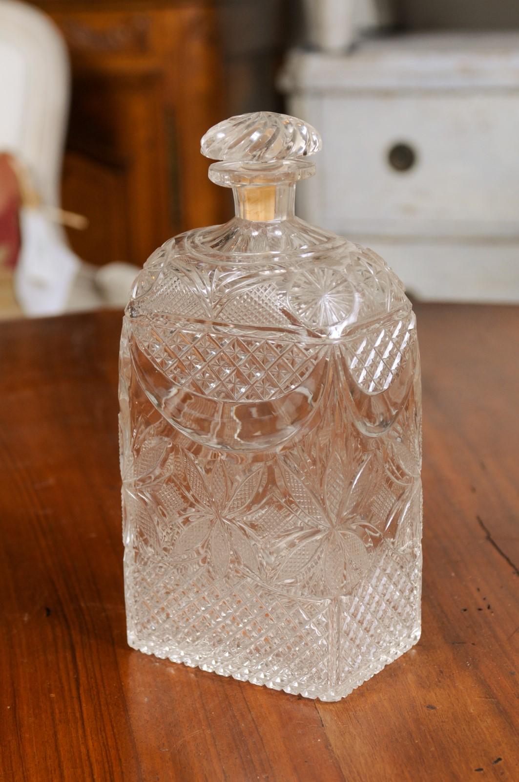 English Victorian Period 19th Century Etched Glass Vanity Bottle with Foliage For Sale 2