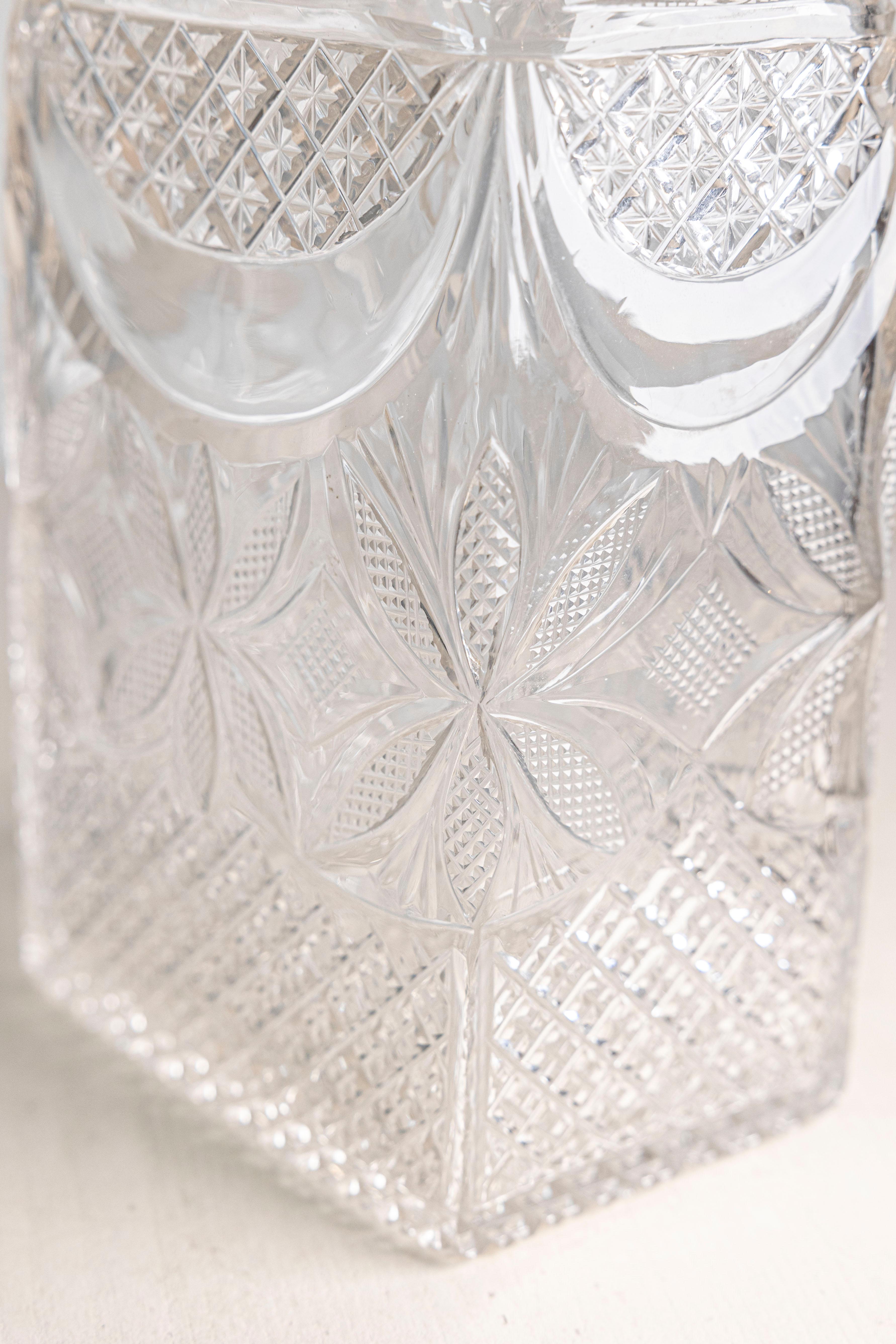 English Victorian Period 19th Century Etched Glass Vanity Bottle with Foliage 2