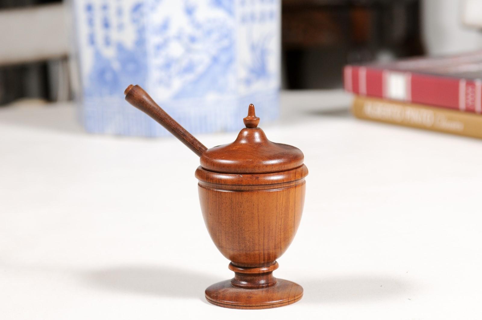 English Victorian Period 19th Century Turned Wood Spice Holder with Mixing Tool In Good Condition In Atlanta, GA