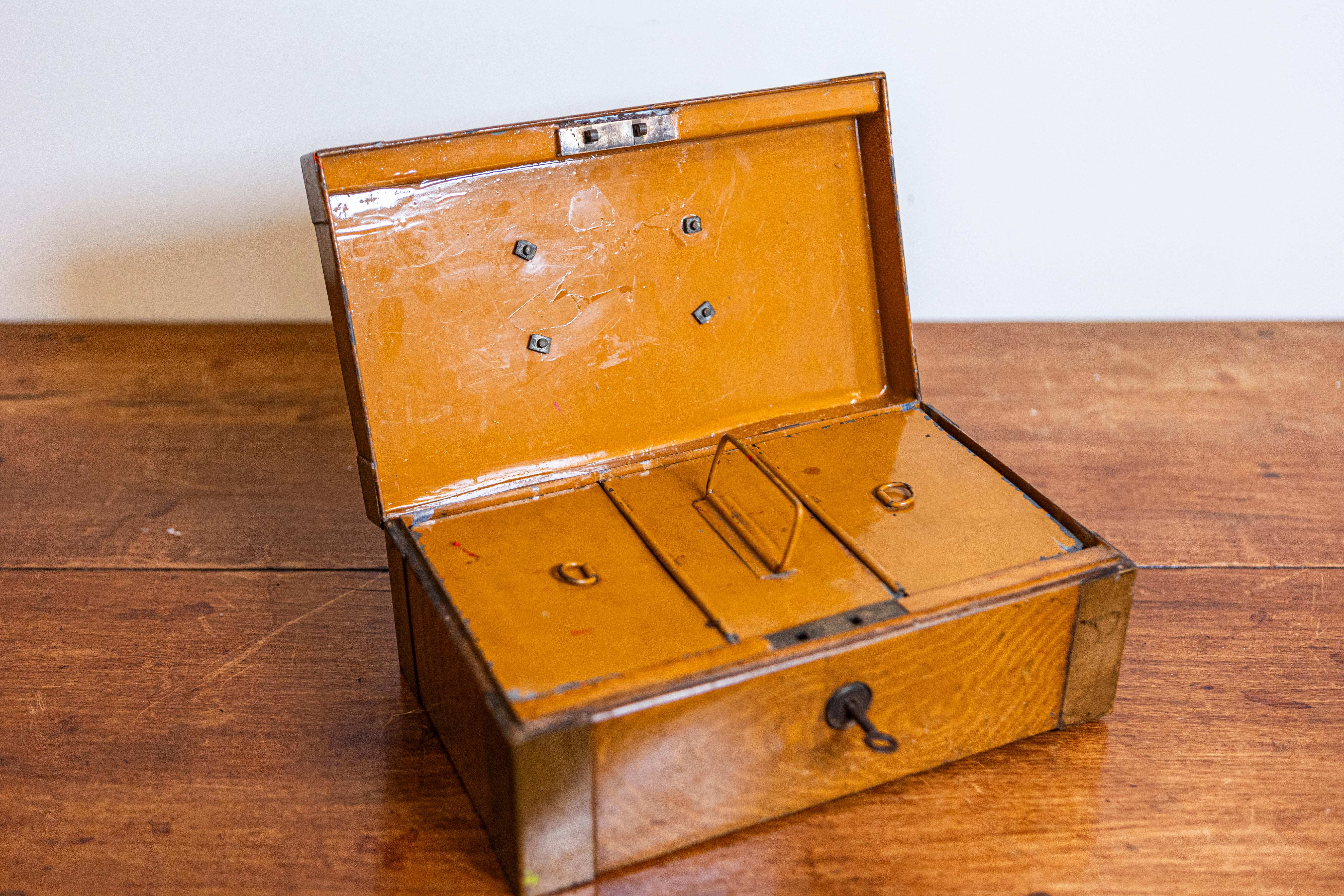English Victorian Period Bank Storage Box with Brass Accents and Metal Interior For Sale 5