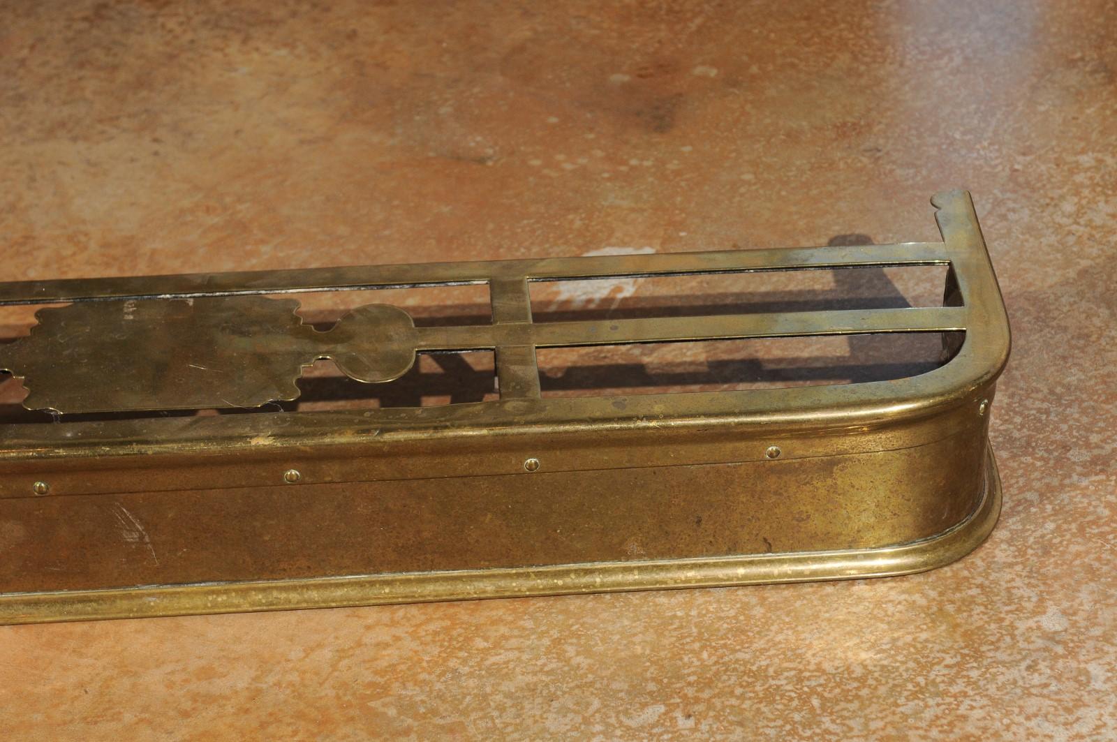 English Victorian Period Brass Fireplace Fender from the Late 19th Century 2