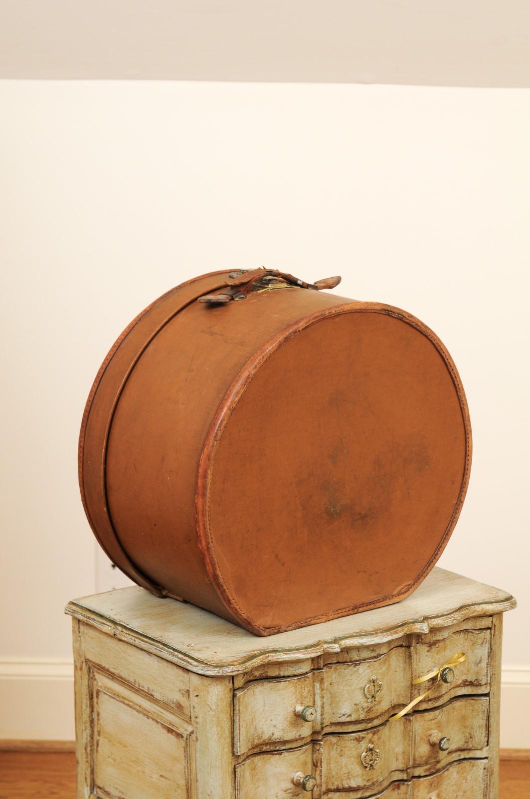 English Victorian Period First Class Travel Leather Hat Box, circa 1850 3