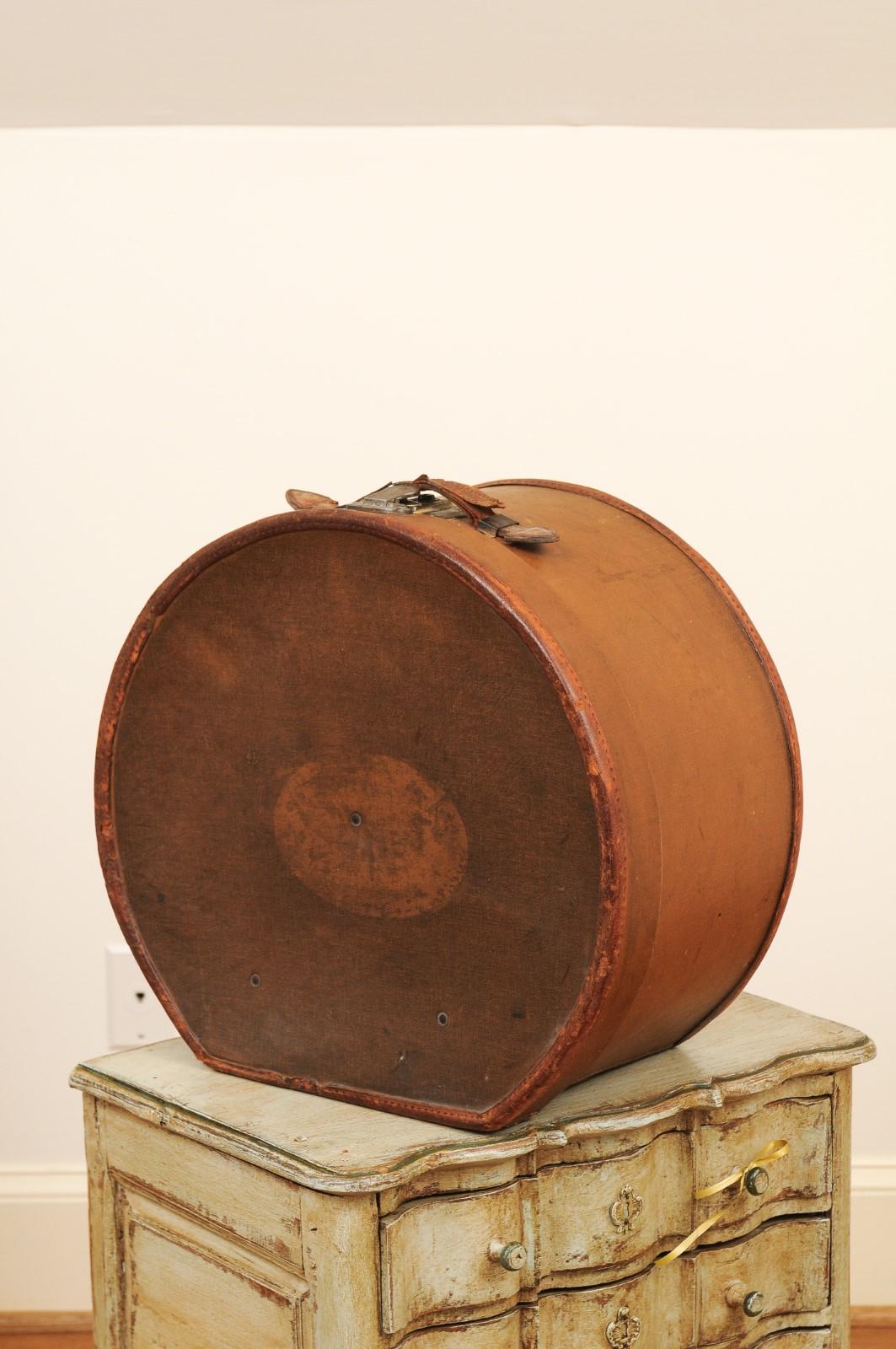 English Victorian Period First Class Travel Leather Hat Box, circa 1850 5