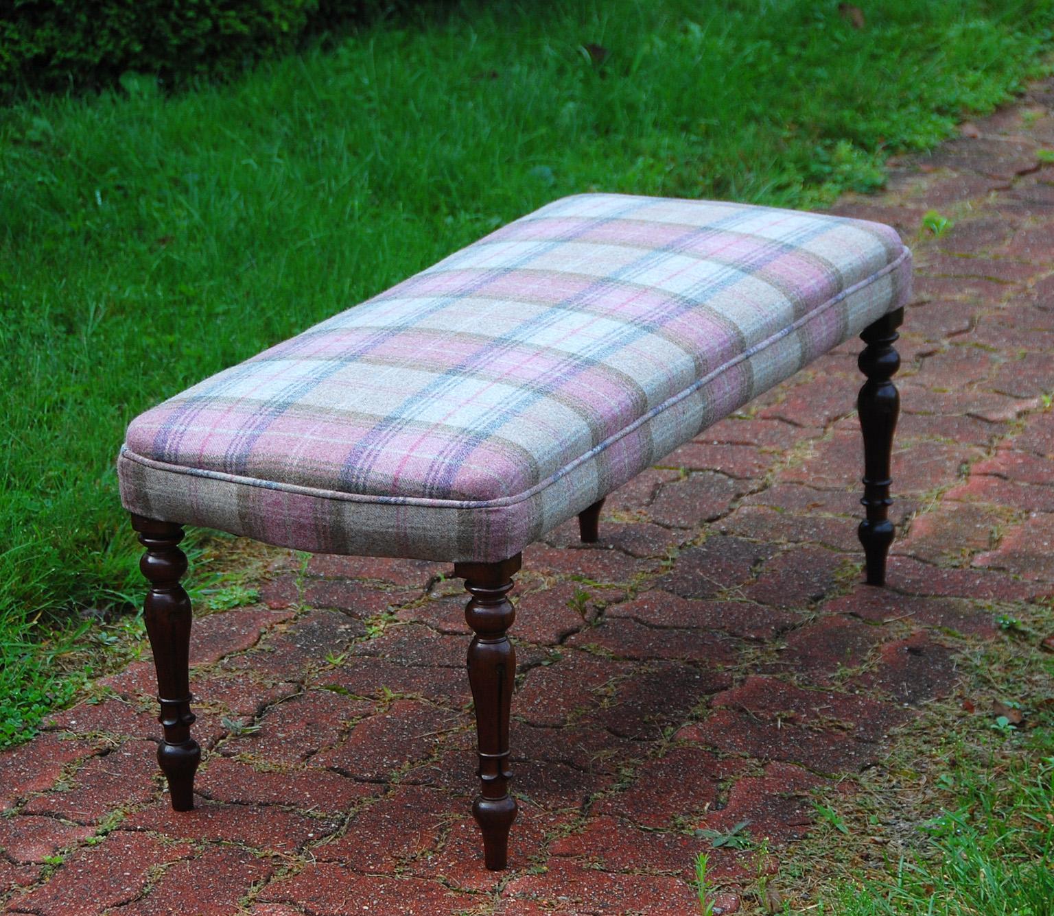 English Victorian Period Rosewood Upholstered Bench In Good Condition In Wells, ME