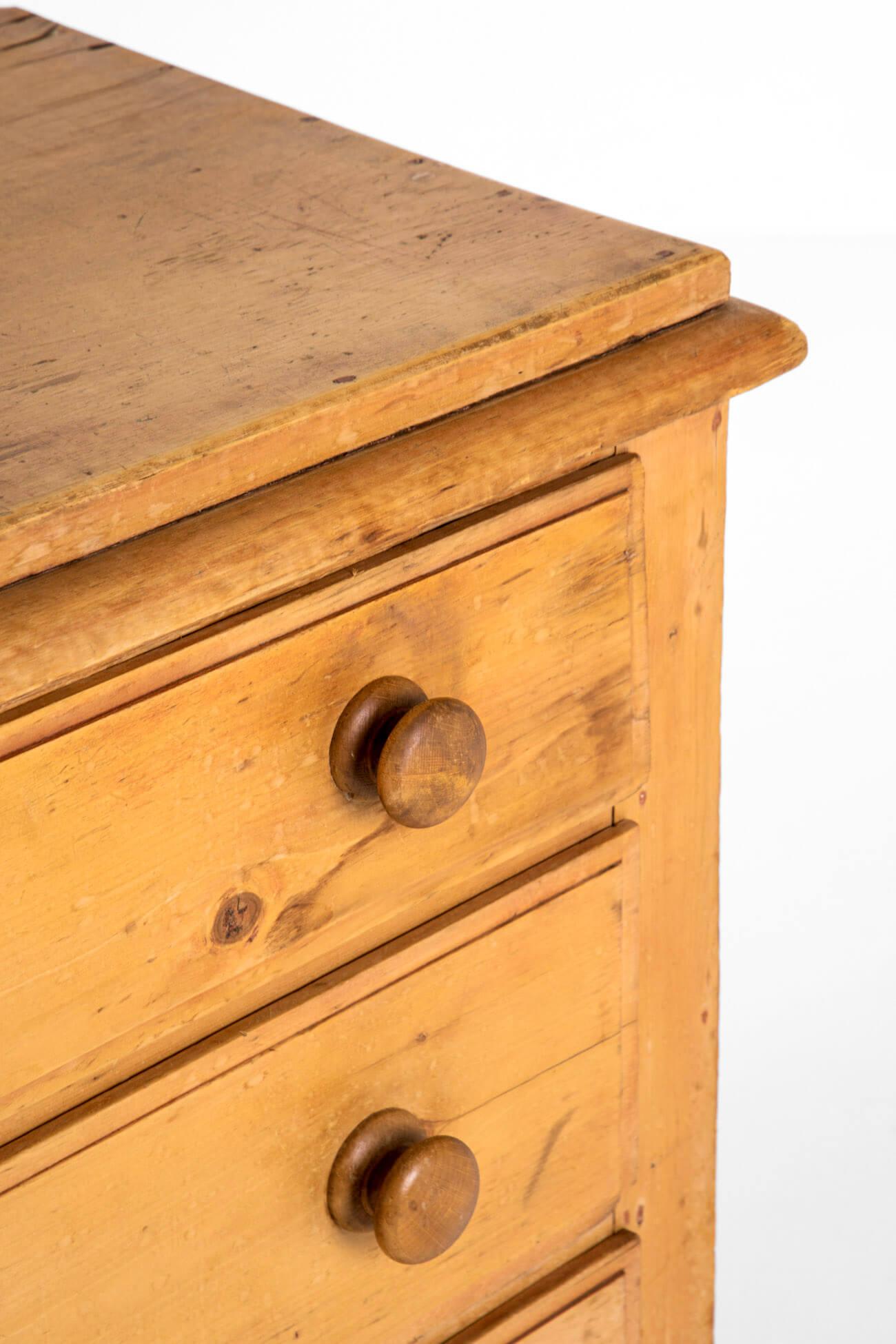 Fatto a mano Base per comò in pino vittoriano inglese in vendita