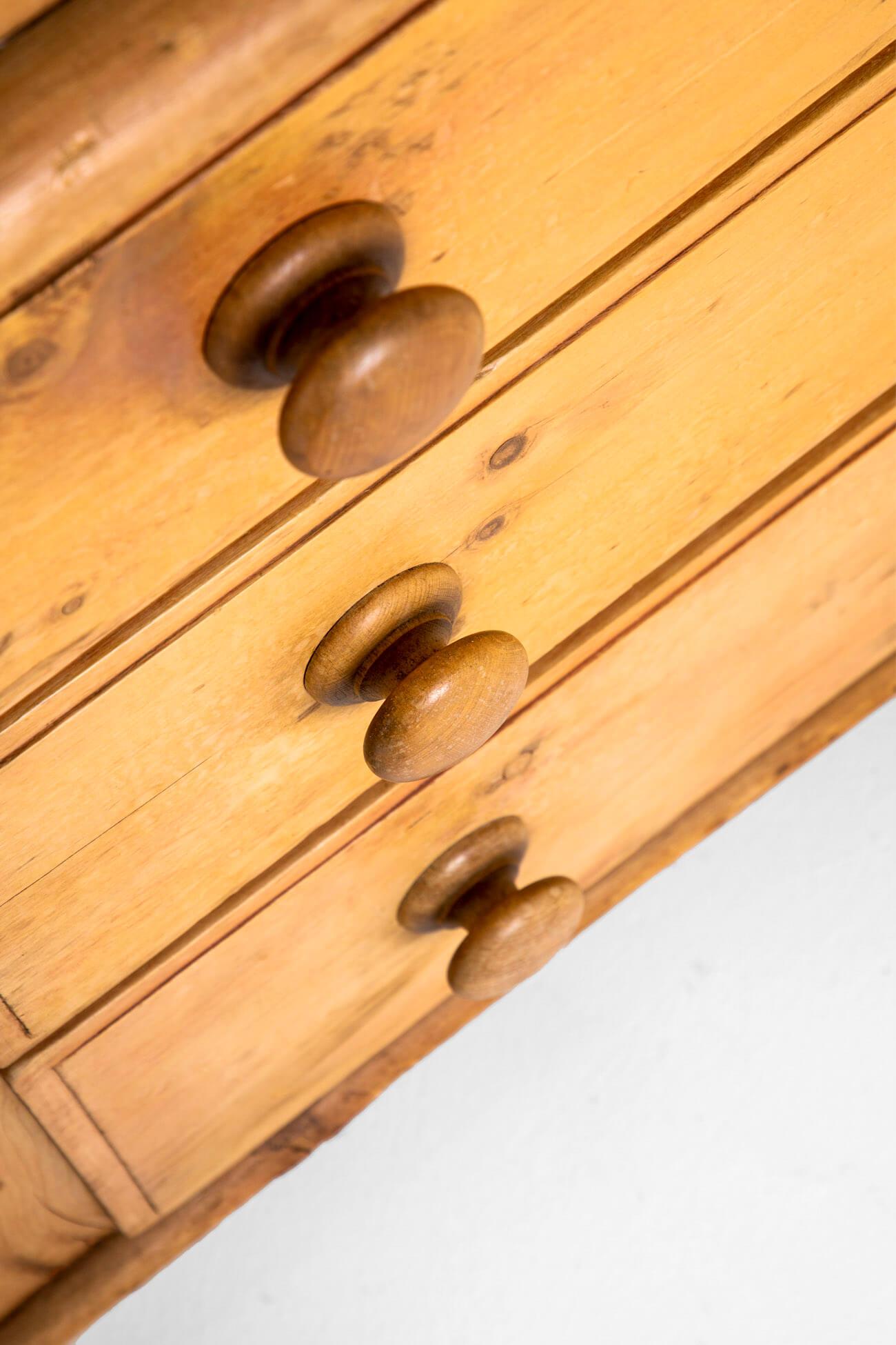 Base per comò in pino vittoriano inglese In condizioni buone in vendita a Faversham, GB