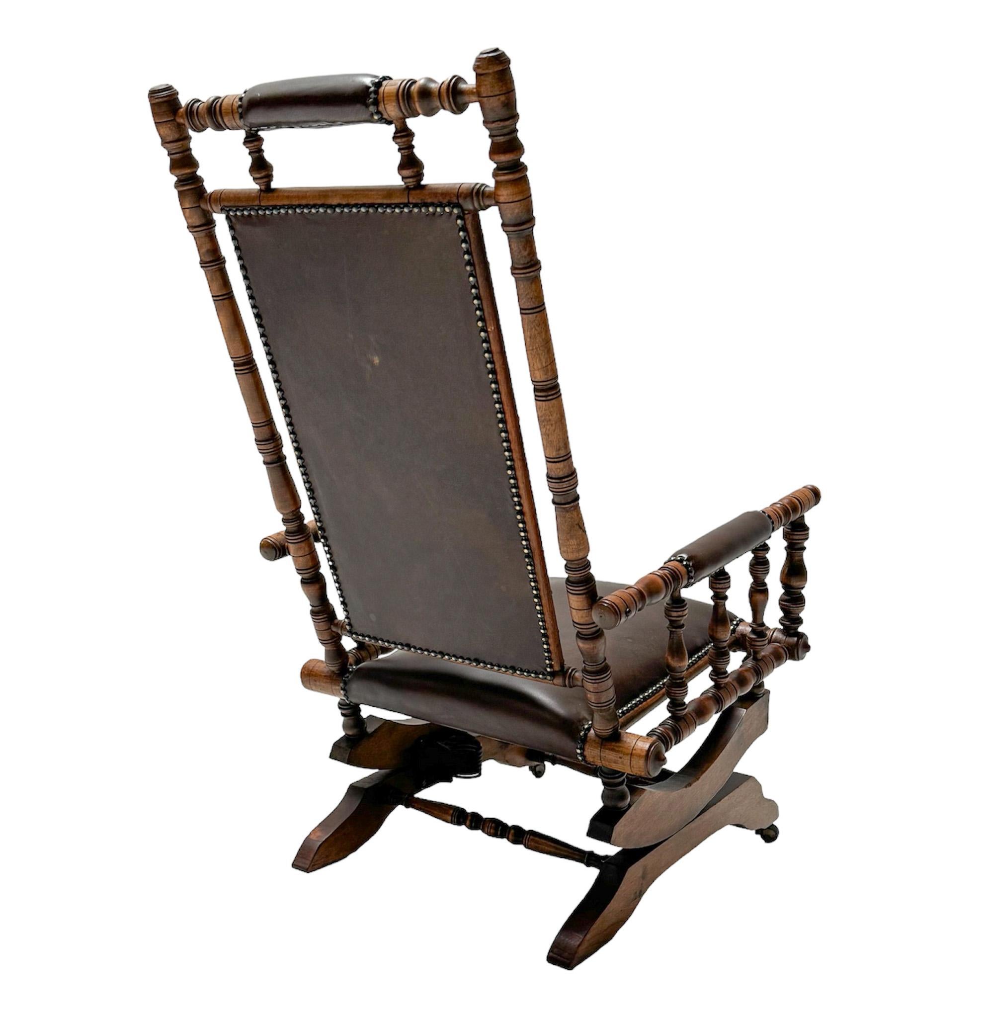 English Victorian Rocking Chair with Leather Upholstery, 1890s For Sale 1