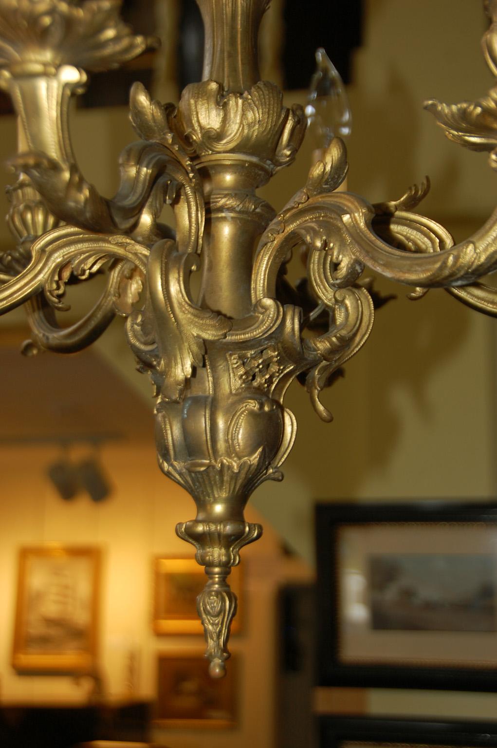 Rococo Revival English Victorian Rococo Chandelier in Gilded Cast Bronze Electrified For Sale