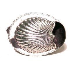 English Victorian Shell Shaped Silver Spoon Warmer