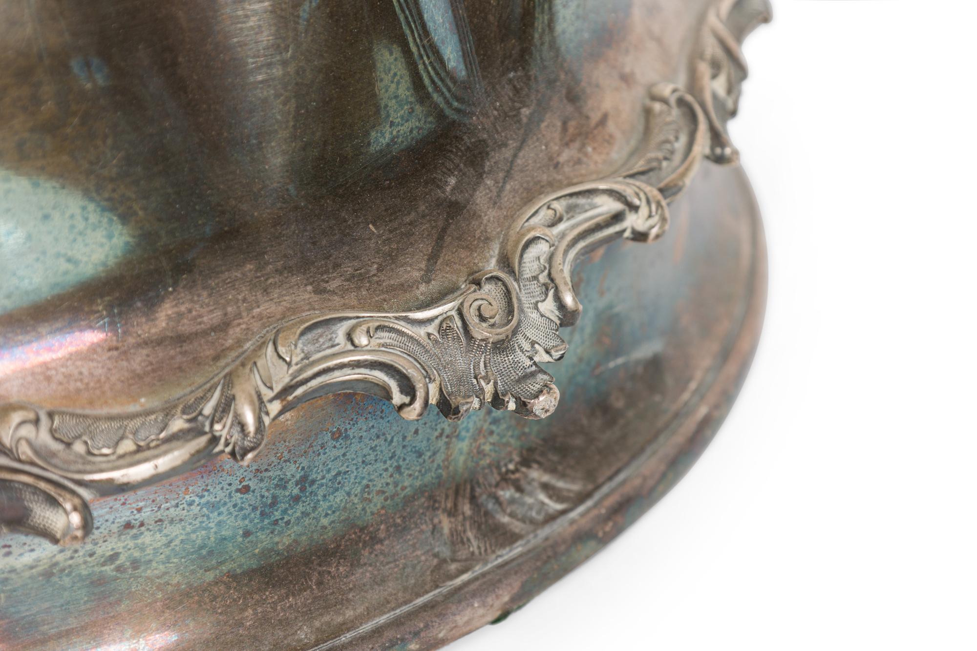 Cloche anglaise victorienne en argent en vente 3