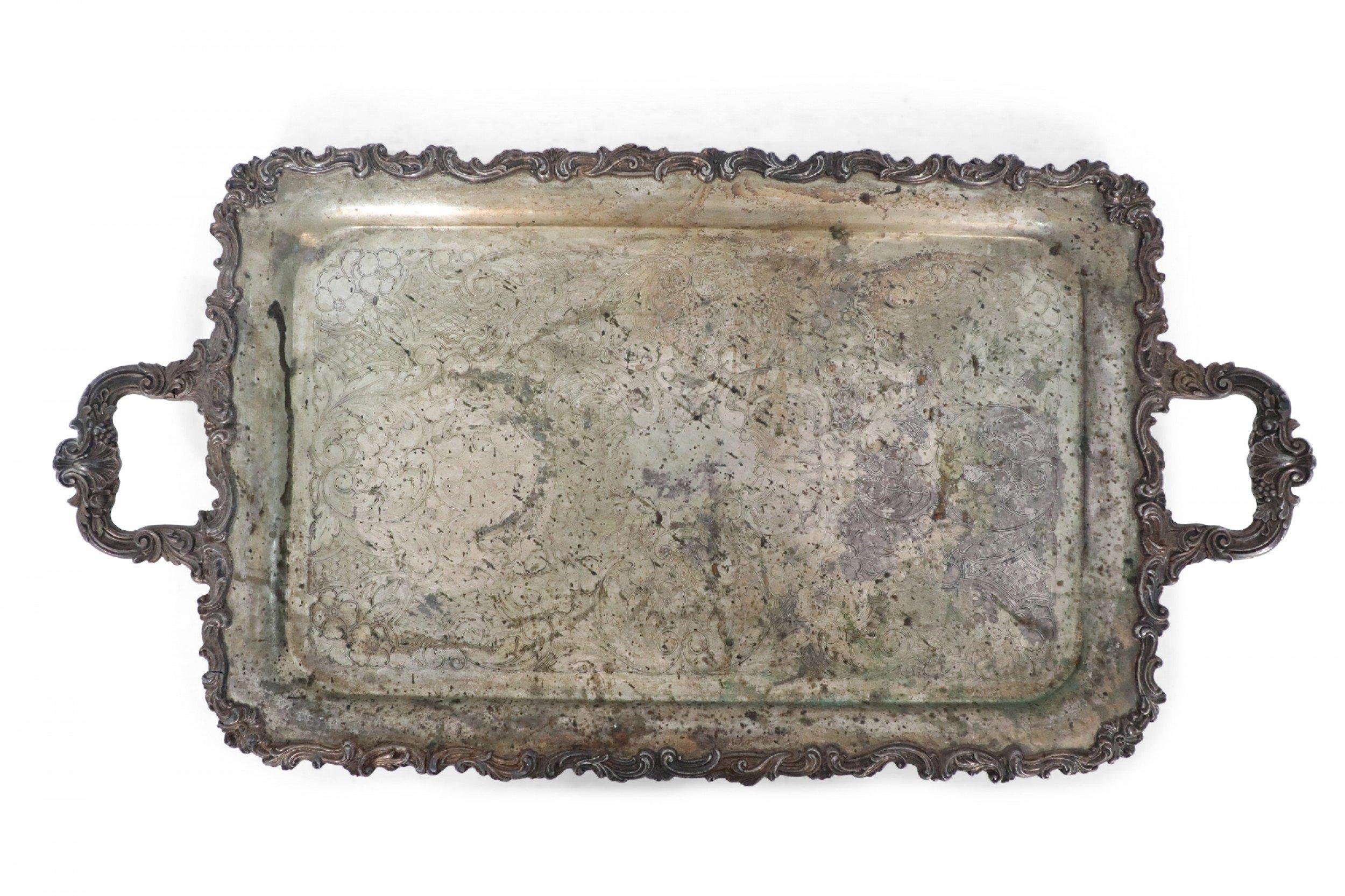 Vassoio da portata inglese vittoriano in argento inciso con patina in vendita 6