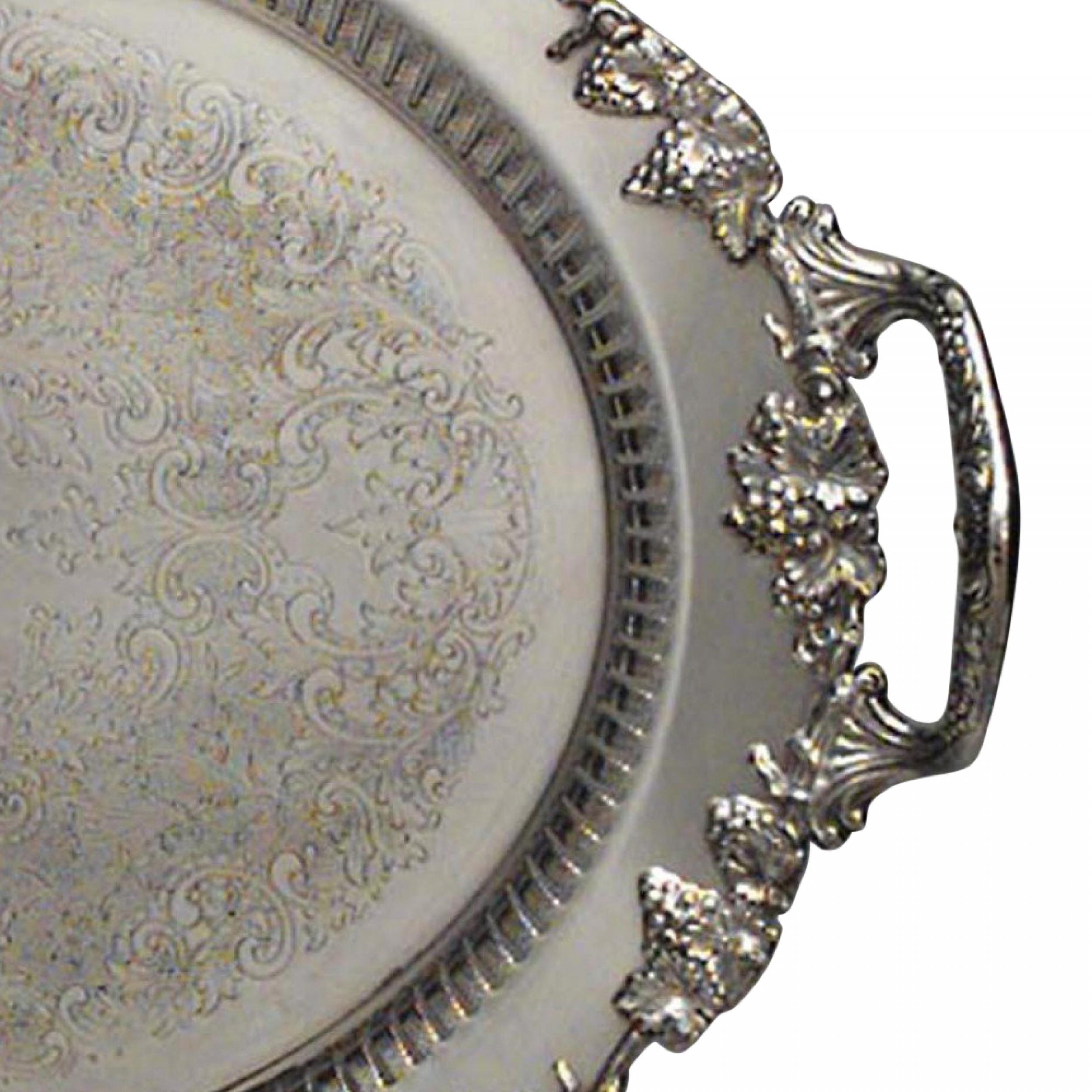 Britannique Plateau victorien anglais en métal argenté en vente