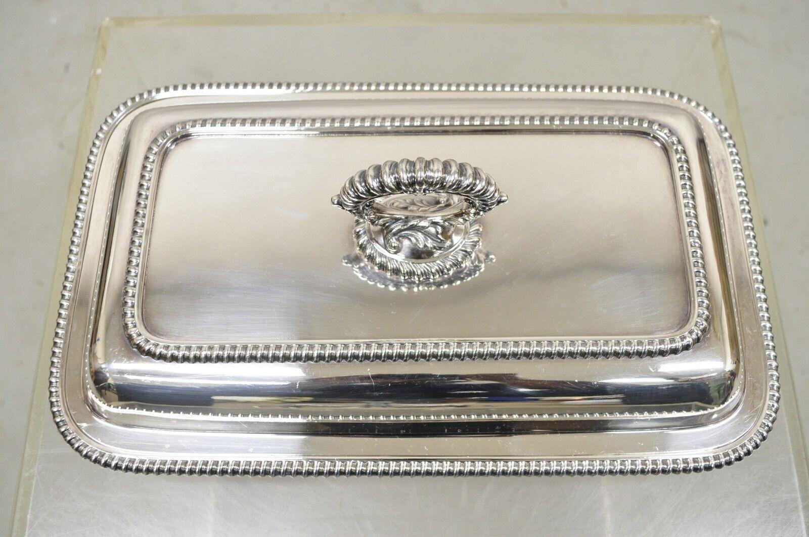 20th Century English Victorian Silver Plated Lidded Serving Platter Tray Vegetable Dish For Sale