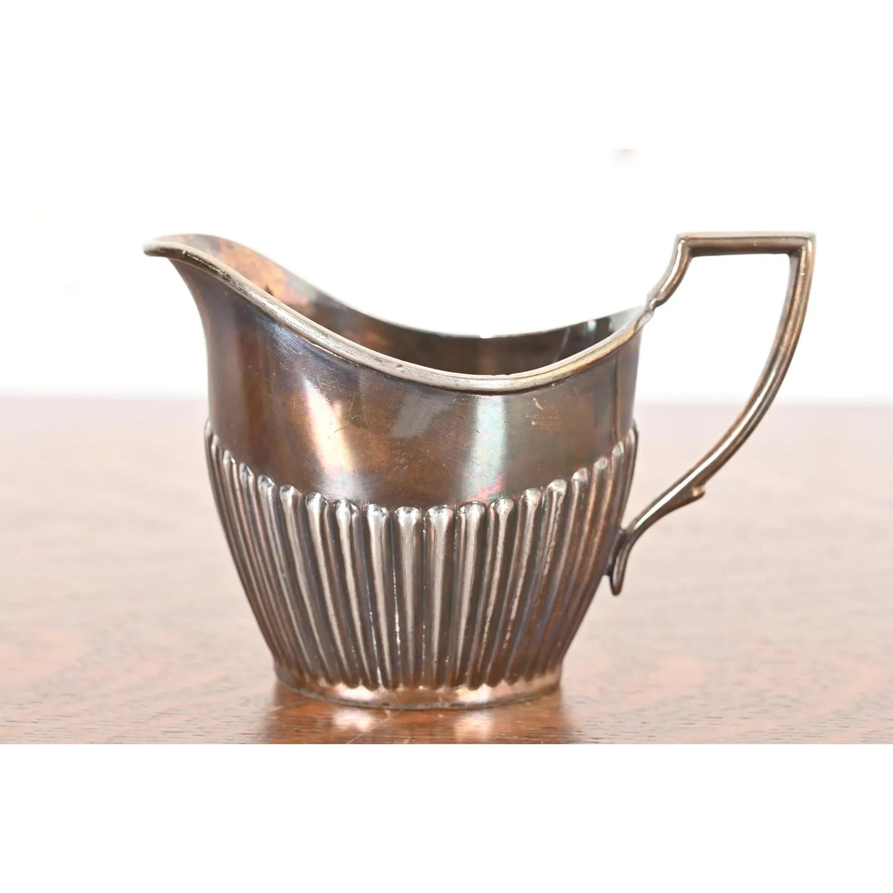Servizio da tè e caffè inglese vittoriano in silverplate in vendita 1