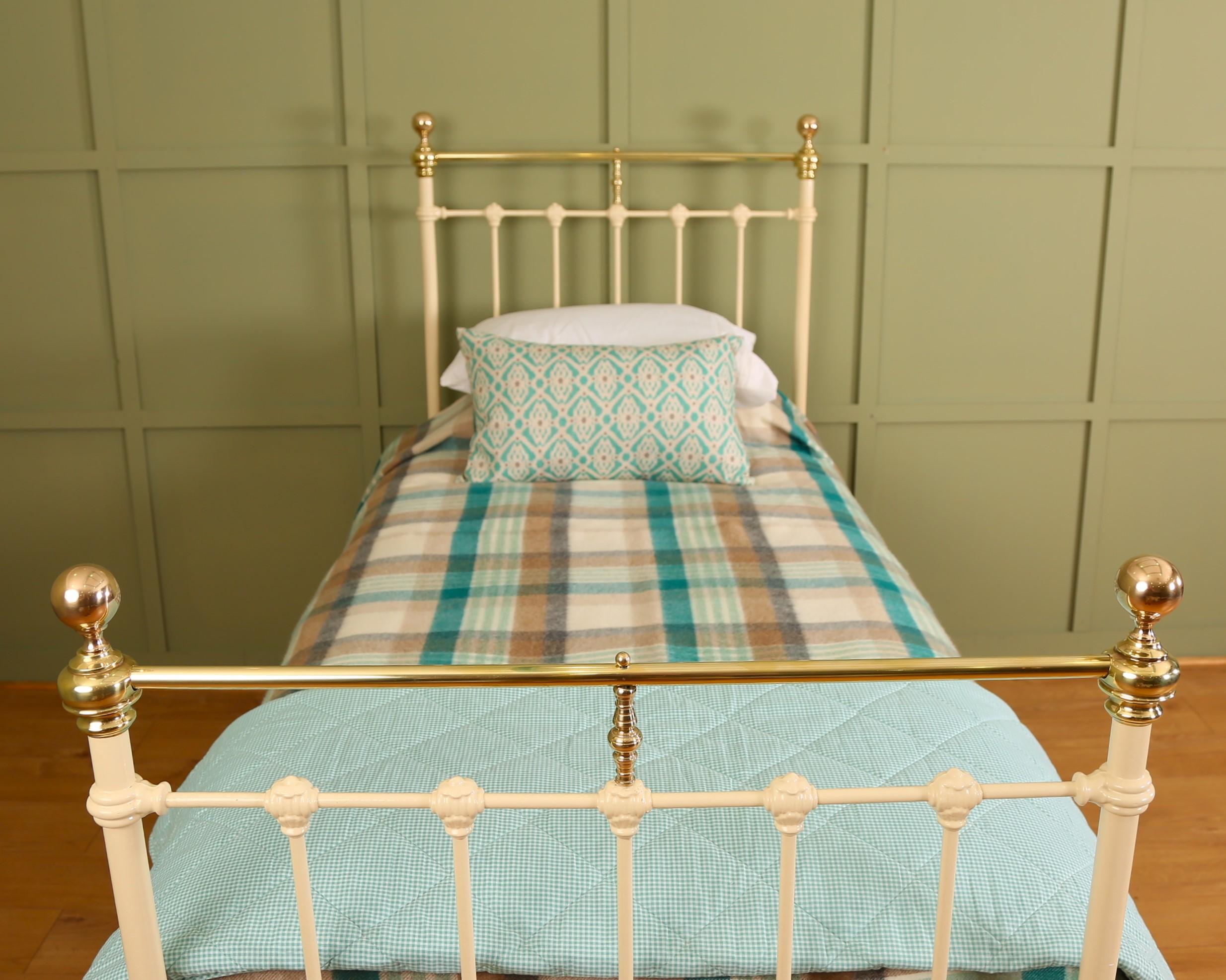 English Victorian Single (3') Bed For Sale at 1stDibs how wide is a
