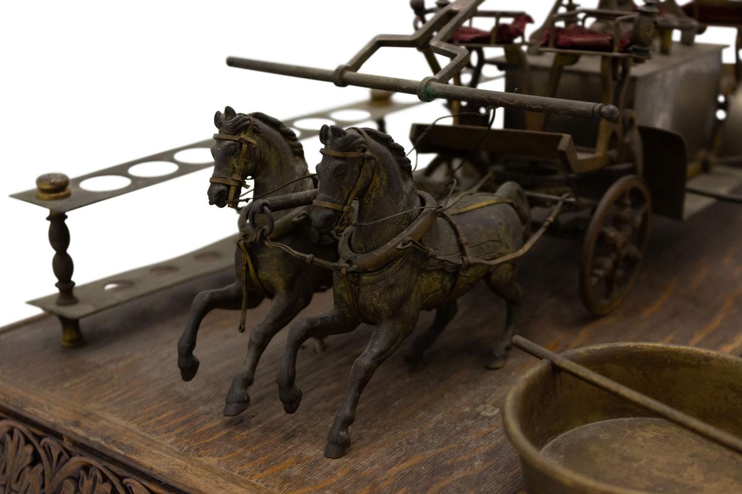 XIX secolo English Victorian Smoking Stand with Carriage Figure in vendita