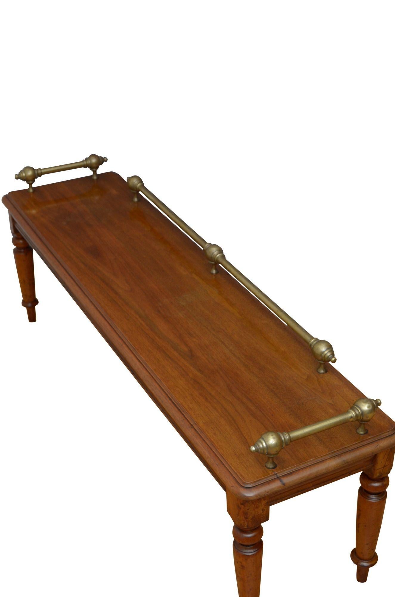 English Victorian Solid Walnut Hall Bench In Good Condition In Whaley Bridge, GB