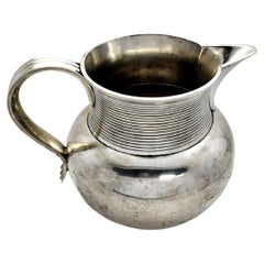 Brocca per acqua inglese vittoriana in sterling di Holland Aldwinkle & Slater