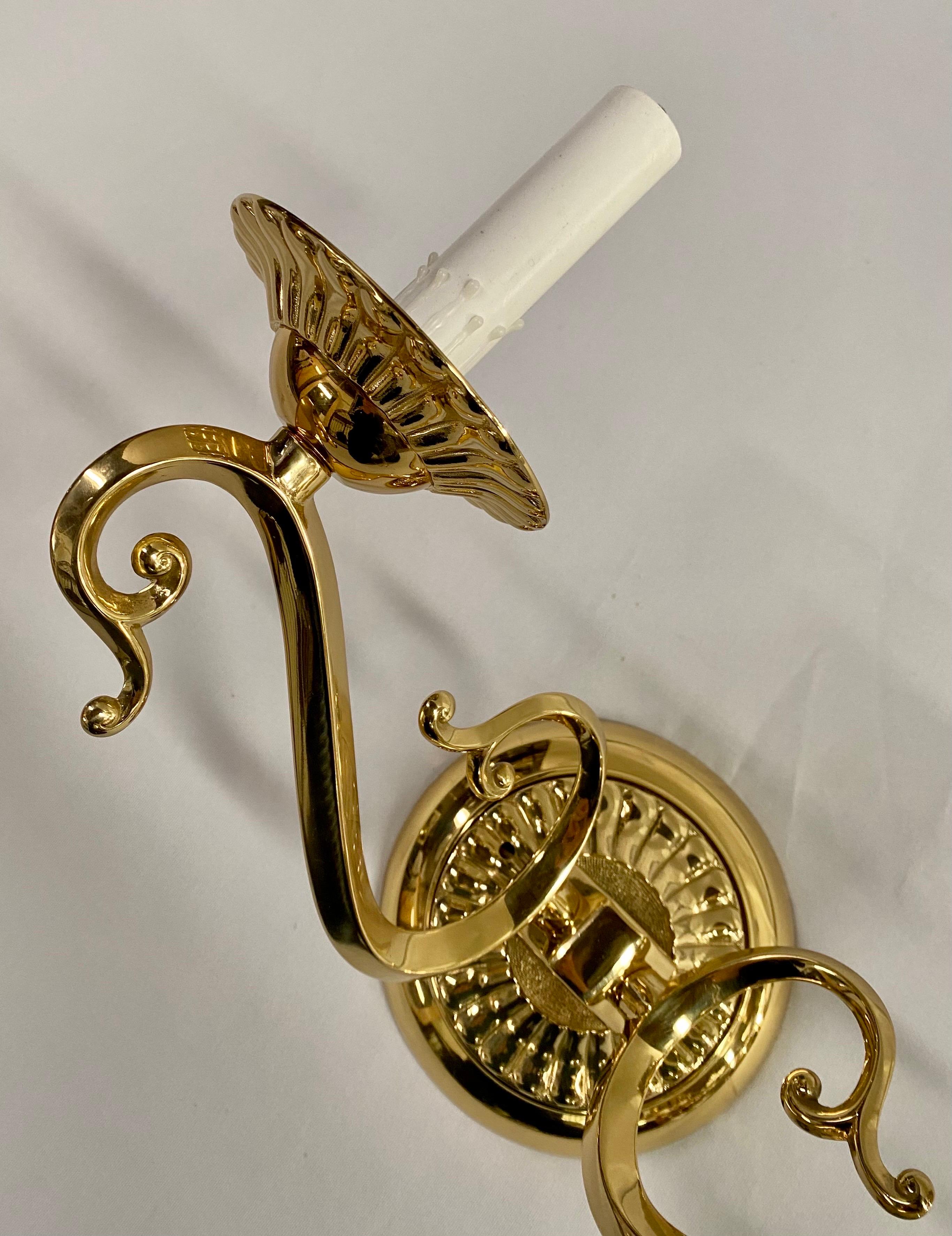 English Victorian Style Brass Sconce, a Pair  In Good Condition For Sale In Plainview, NY
