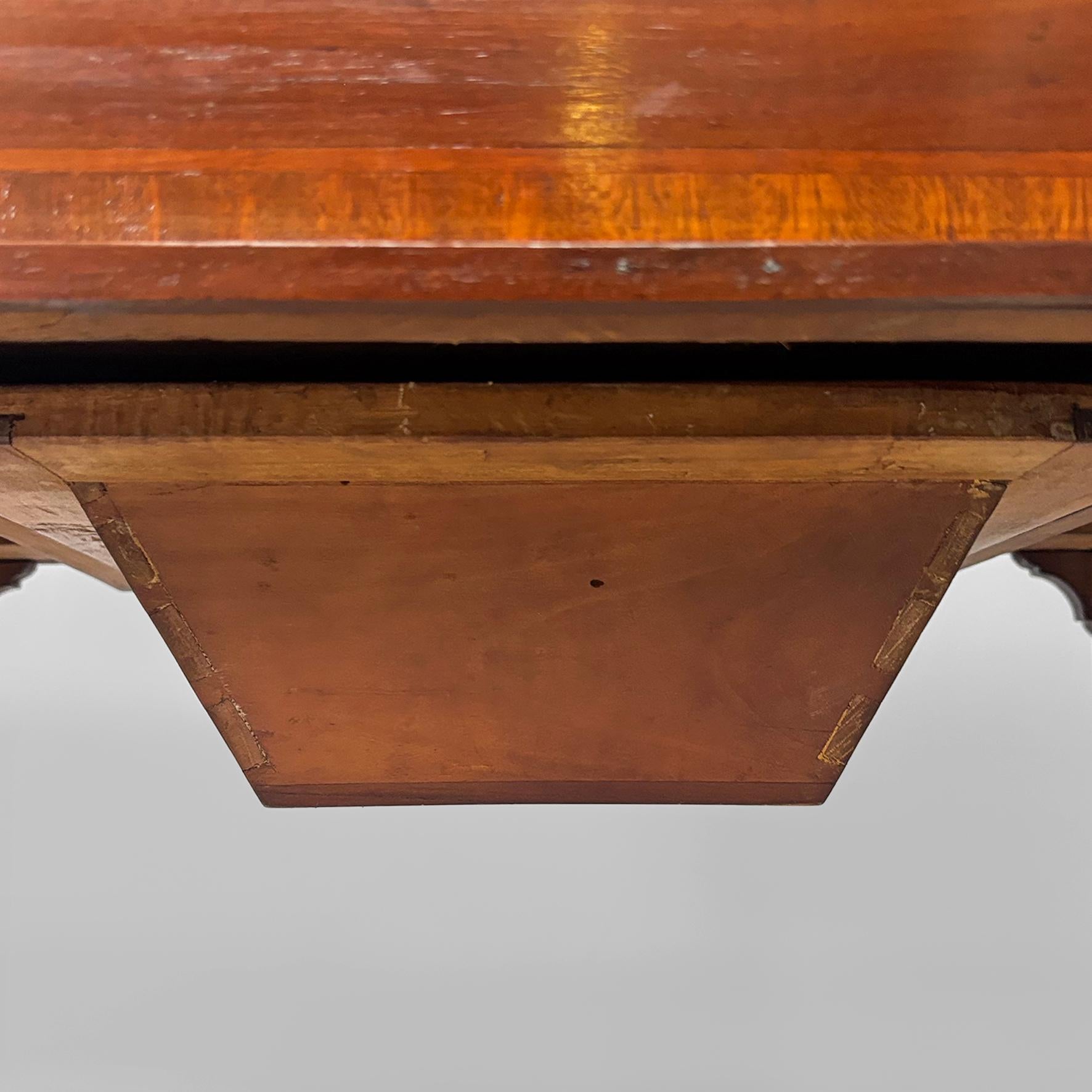 Console anglaise de style victorien en bois avec miroir et tiroirs, années 1930 en vente 12