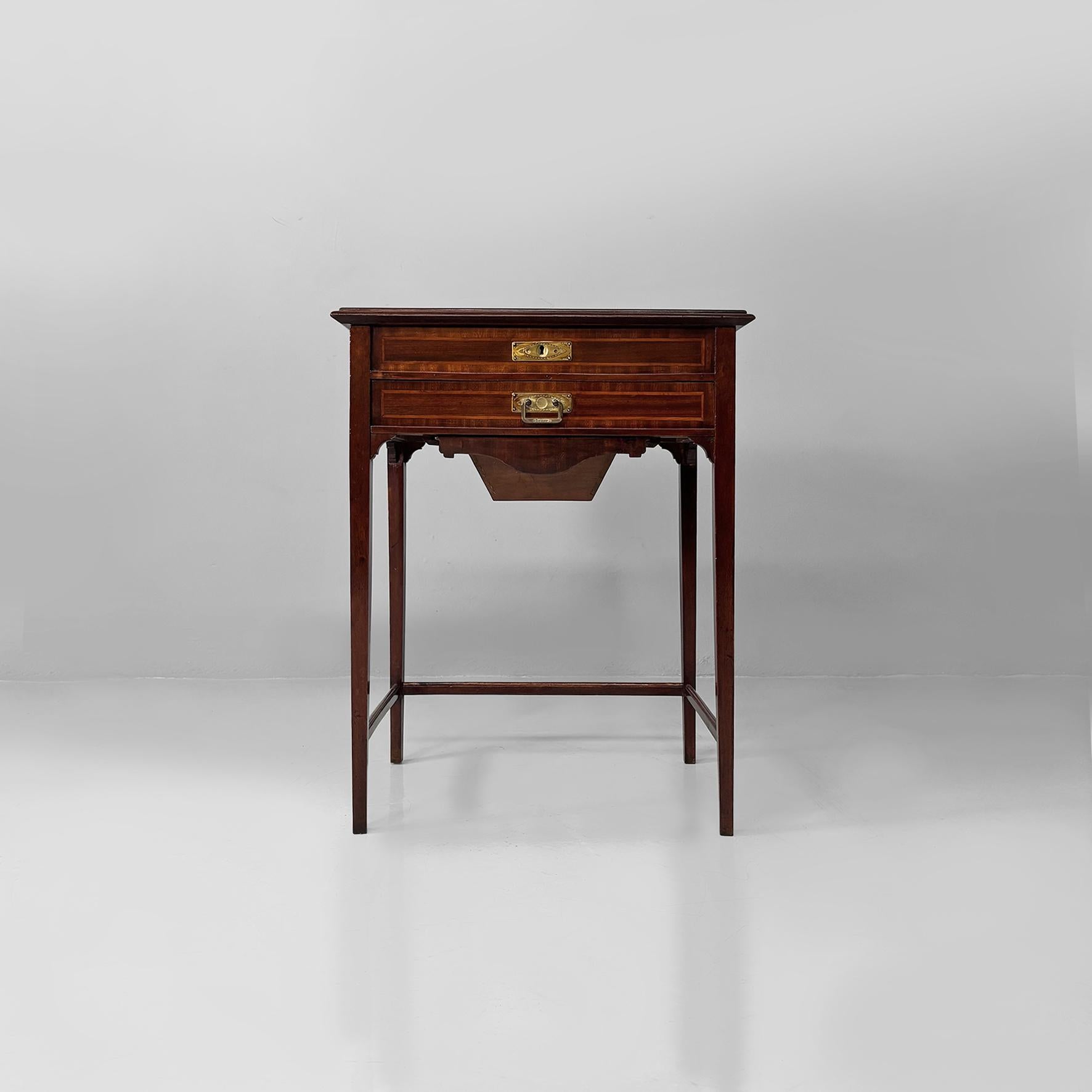 Victorien Console anglaise de style victorien en bois avec miroir et tiroirs, années 1930 en vente