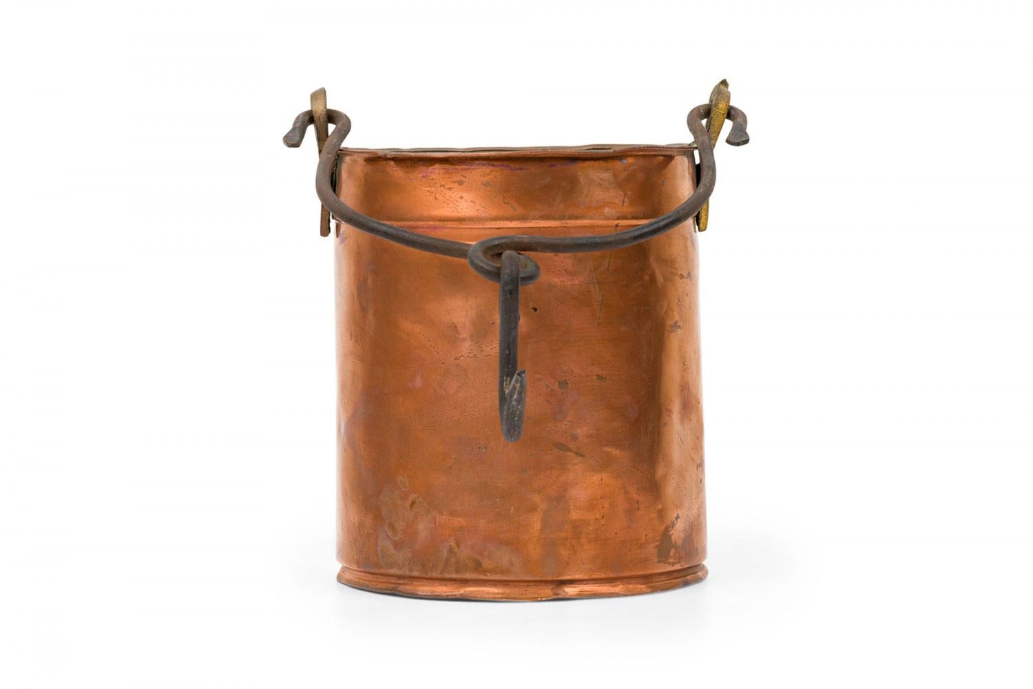 Britannique Seau à charbon en cuivre de style anglais victorien en vente