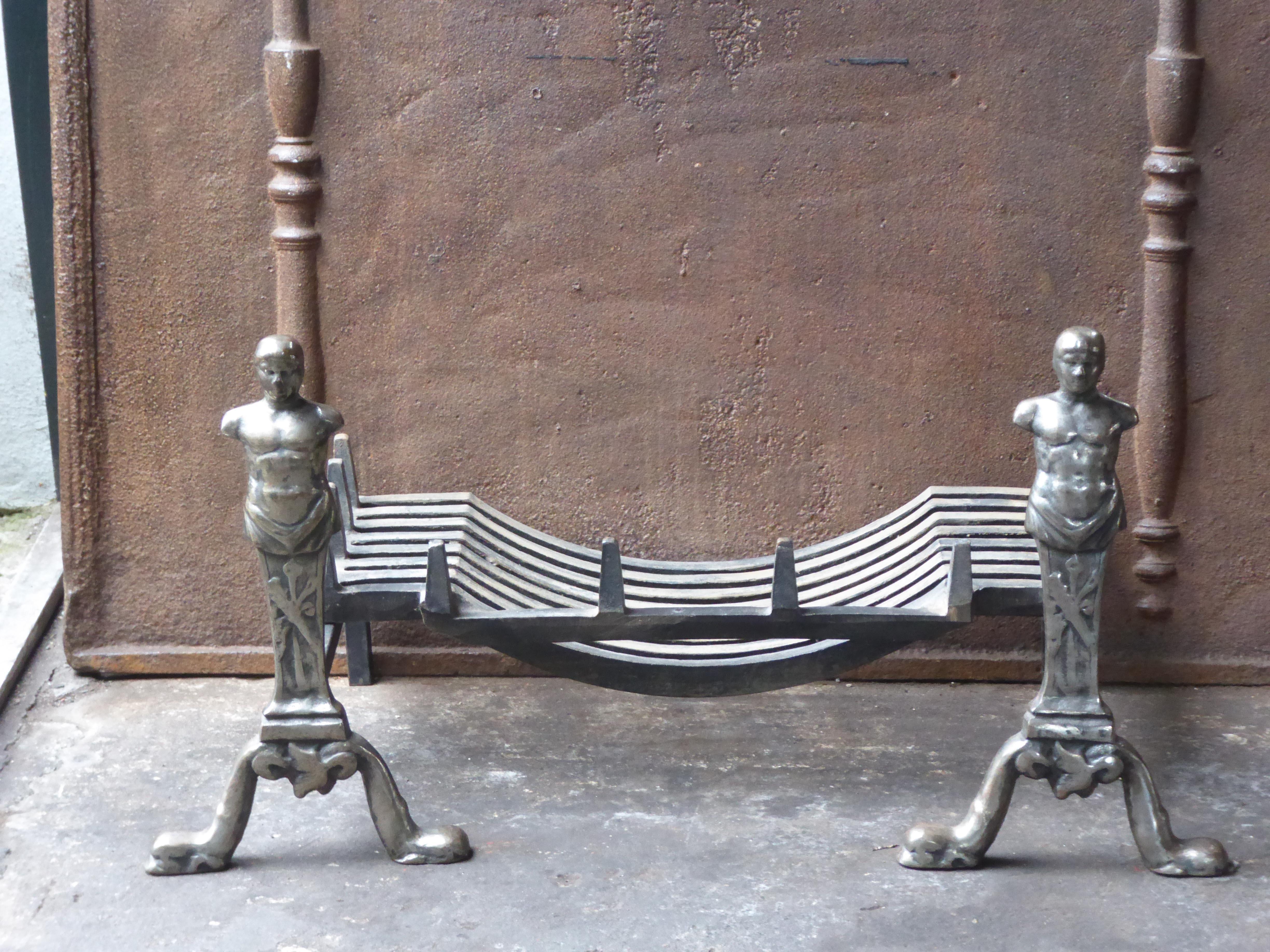 English Victorian style fireplace basket or fire basket. The fireplace grate is made of cast iron and wrought iron. The total width of the front of the grate is 32 inch (81 cm).

















 