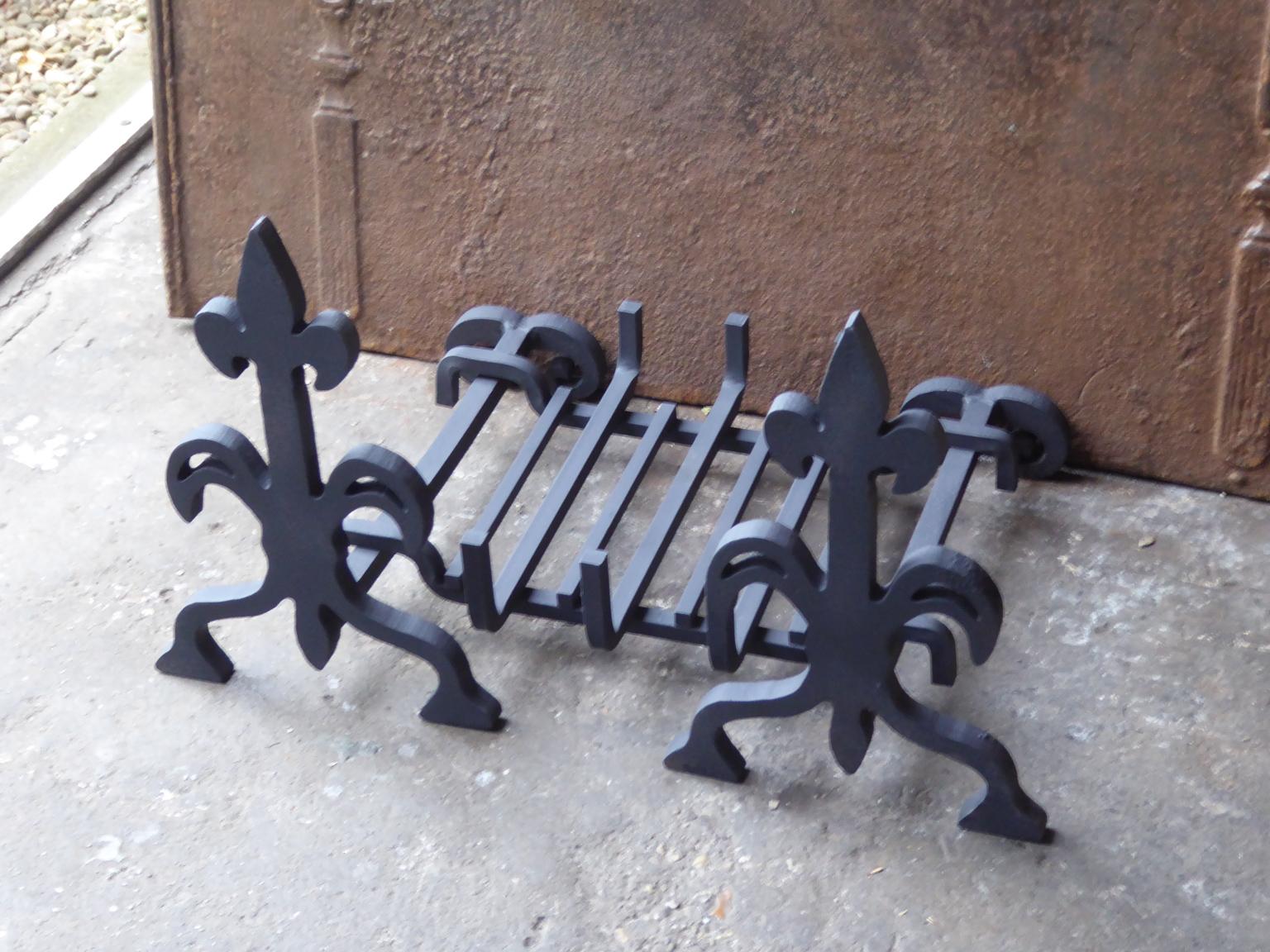 British English Victorian Style Fireplace Grate, Fire Grate For Sale