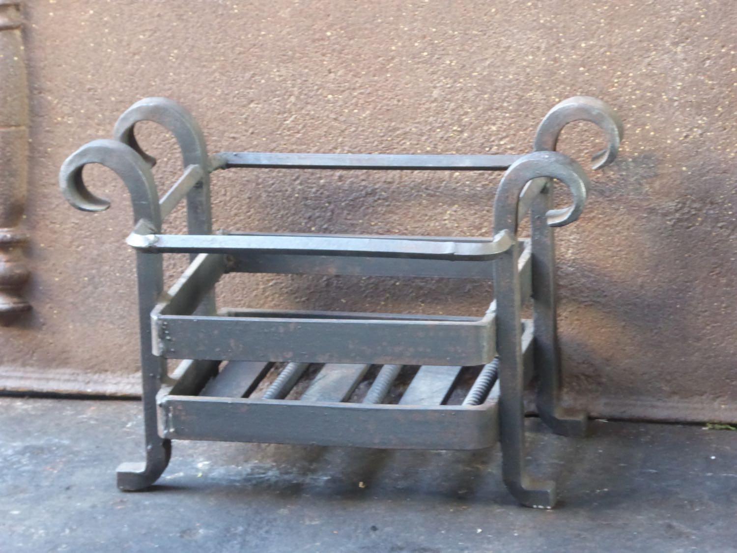 Victorien Grille de cheminée ou panier de cheminée de style victorien anglais, 20e siècle en vente