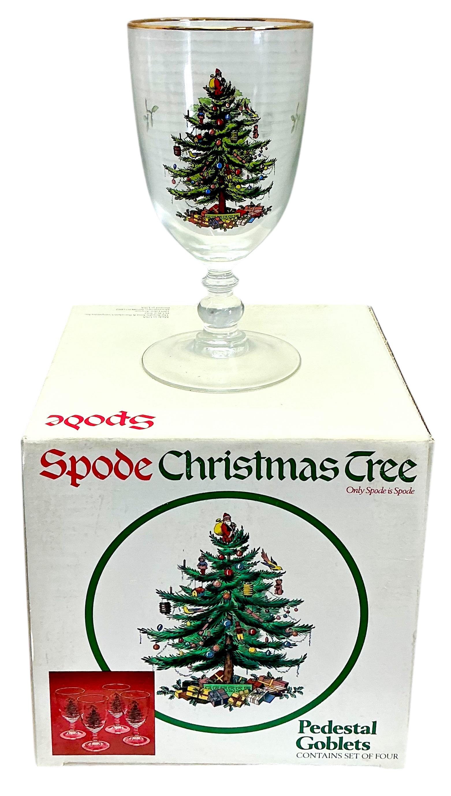 Englische Spode Weihnachtsbaum-/Wein-/Wasserglaskelche im viktorianischen Stil im viktorianischen Stil - S/8 im Zustand „Gut“ im Angebot in Kennesaw, GA