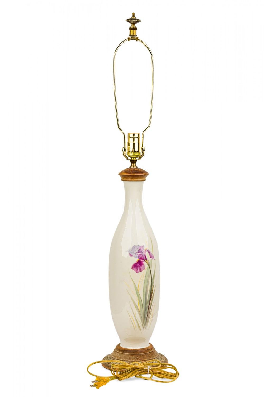 Victorien English Victorian style White Ceramic Purple Iris Motif Table Lamp en vente