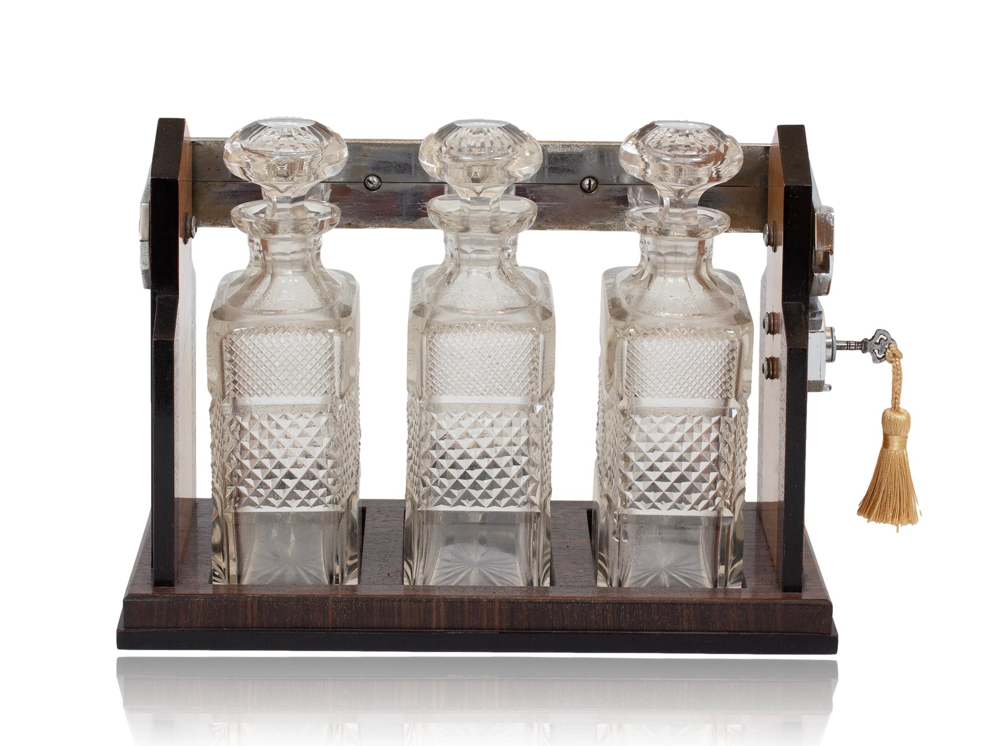 English Victorian Tantalus by George Betjemann & Sons (Englisch) im Angebot