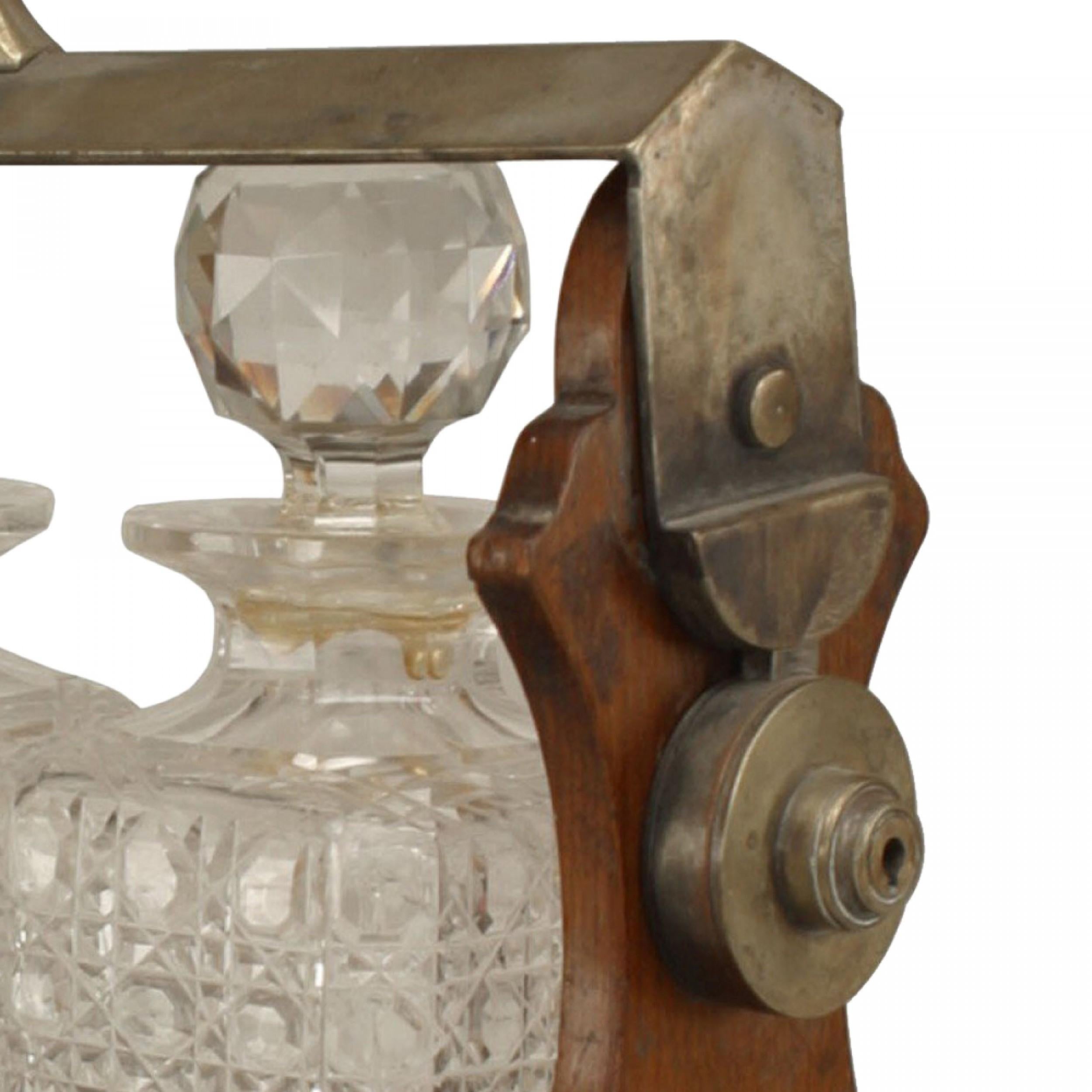 Englisches viktorianisches Tantalus-Set (Britisch) im Angebot