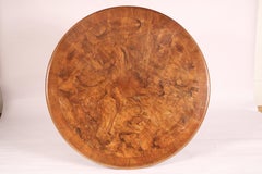 Tavolo da centro/giochi vittoriano inglese in noce e radica di noce