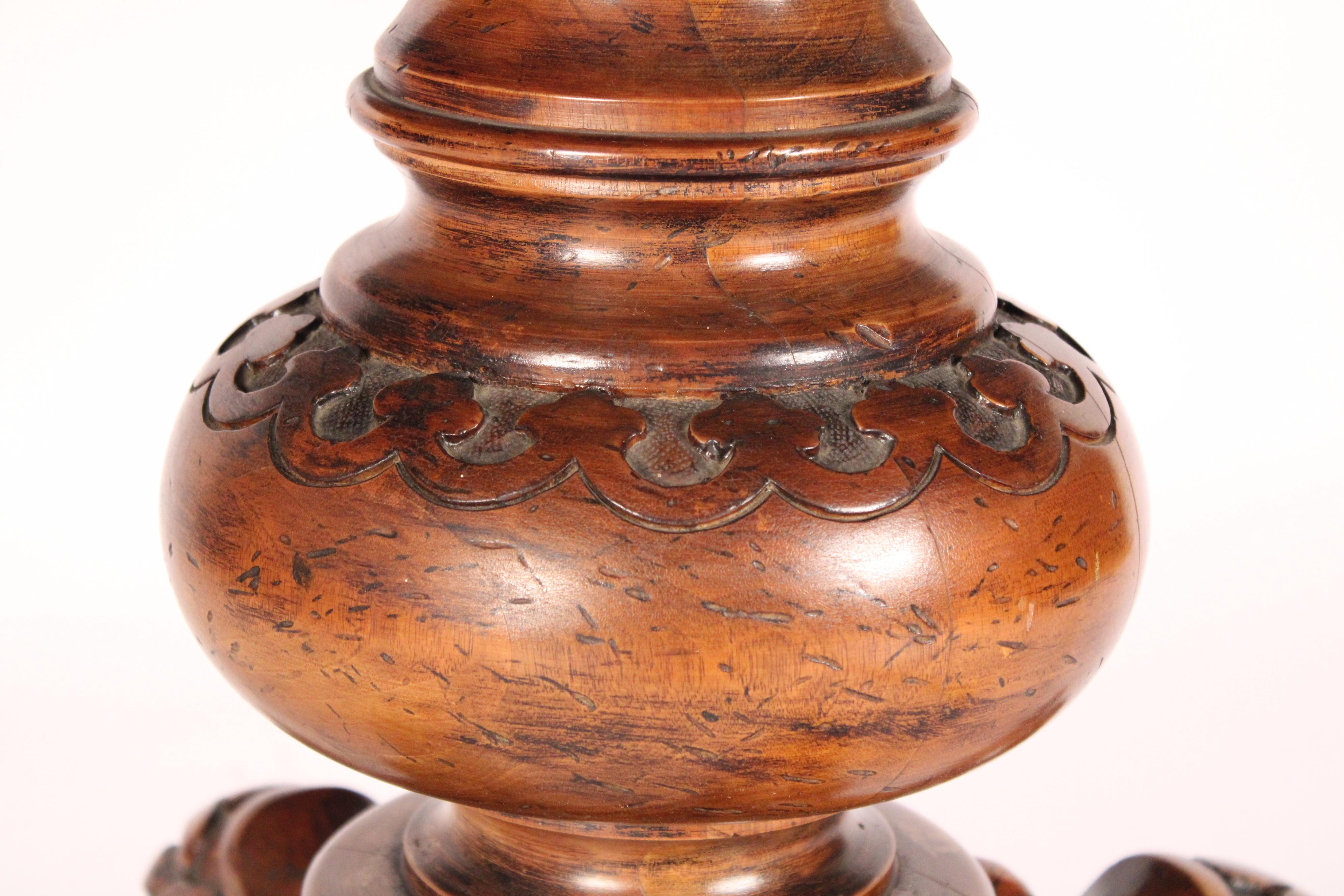 English Victorian Walnut and Burl Walnut Center / Games Table For Sale 2