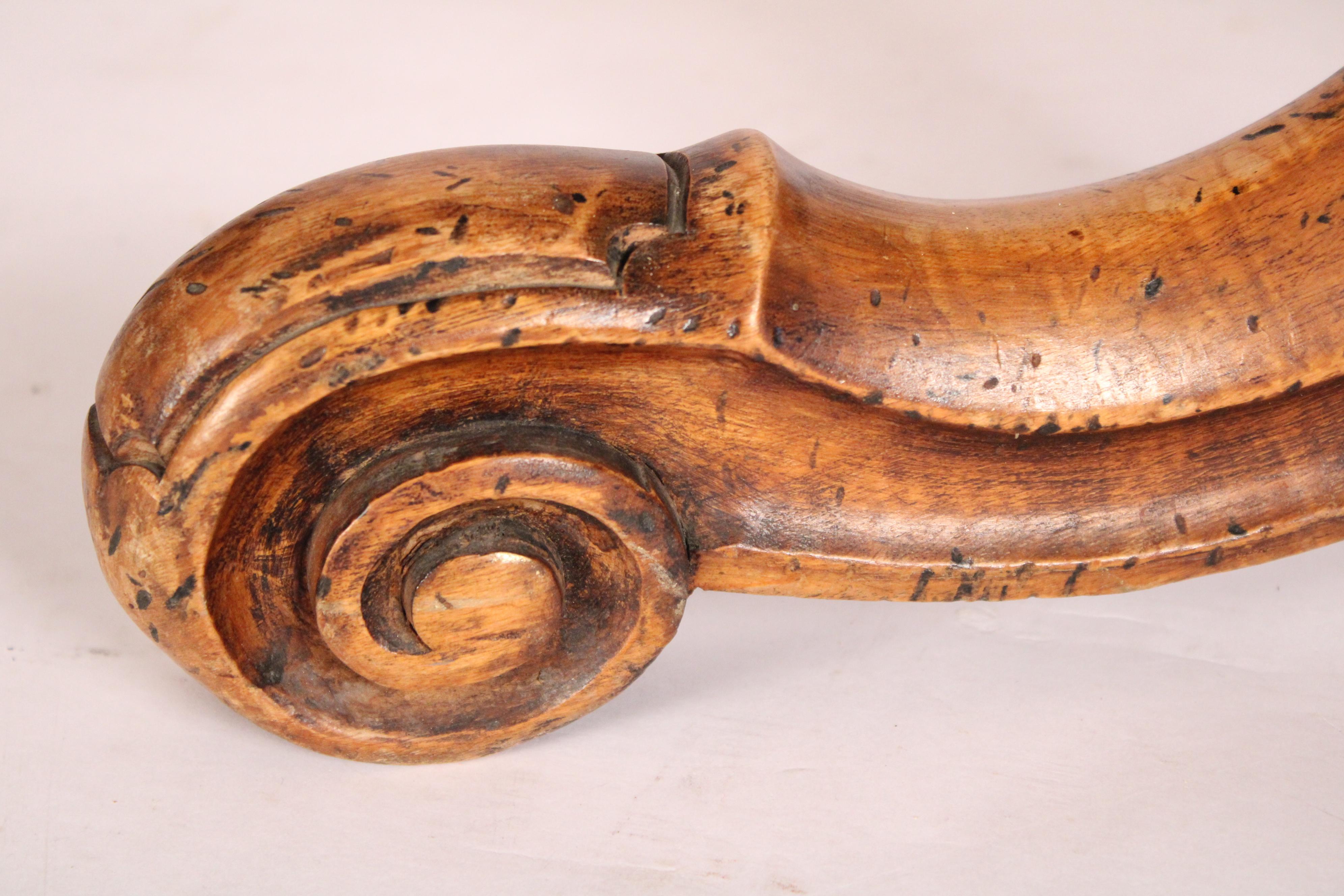 English Victorian Walnut and Burl Walnut Center / Games Table For Sale 4