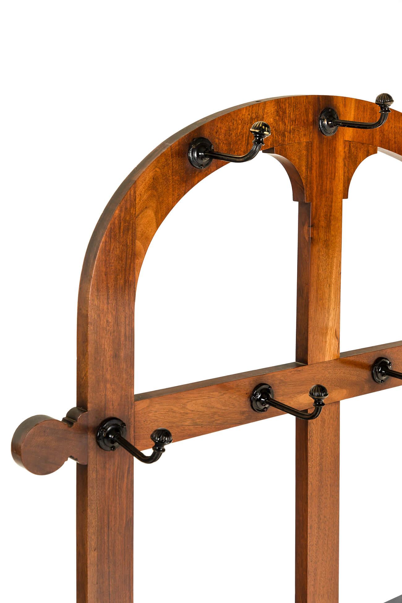 XIXe siècle Stand pour manteaux, chapeaux et parapluies en noyer de l'époque victorienne anglaise en vente