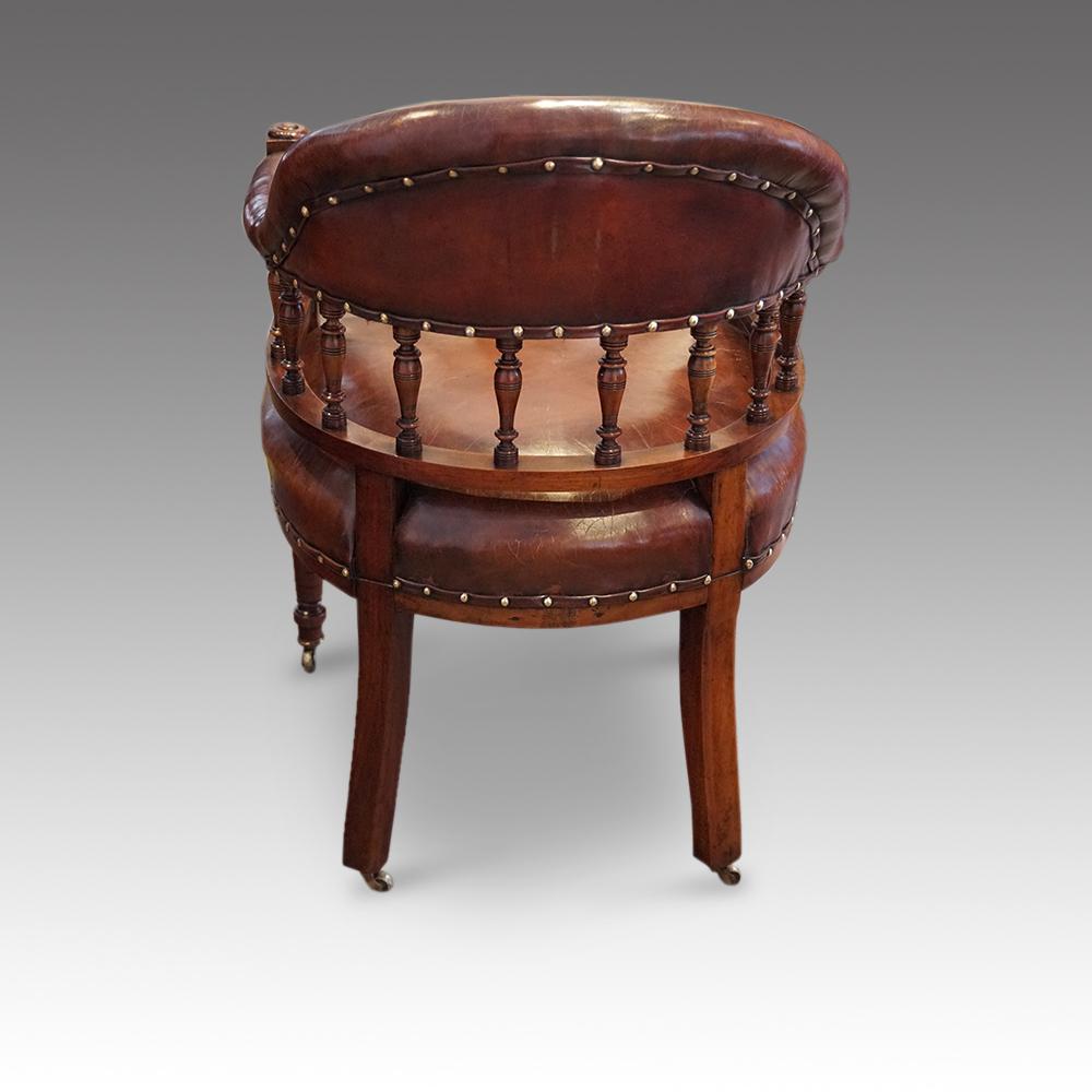 English Victorian walnut leather lawyers desk chair Circa 1885 1